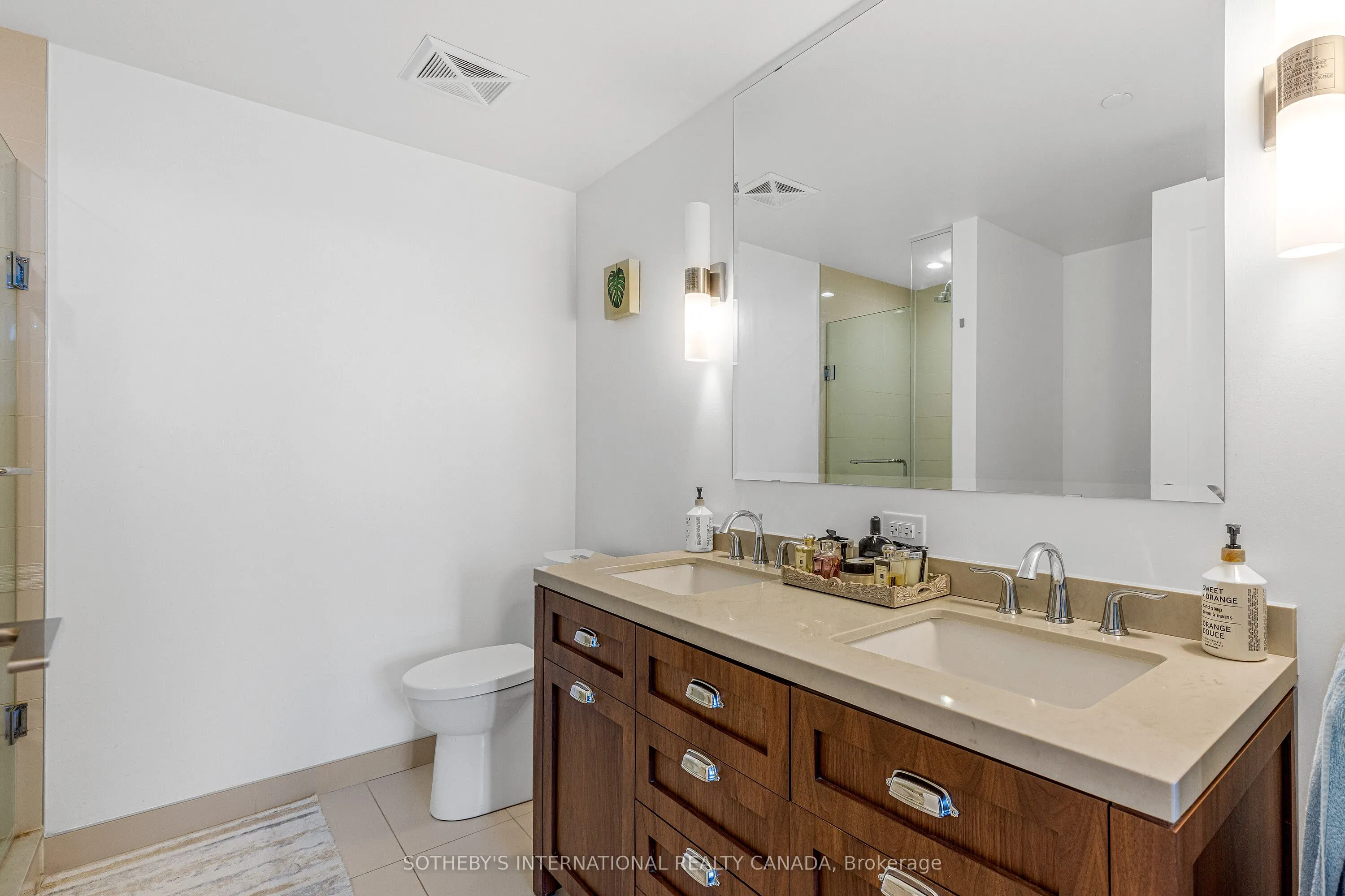 25 Malcolm Road, #TH-105