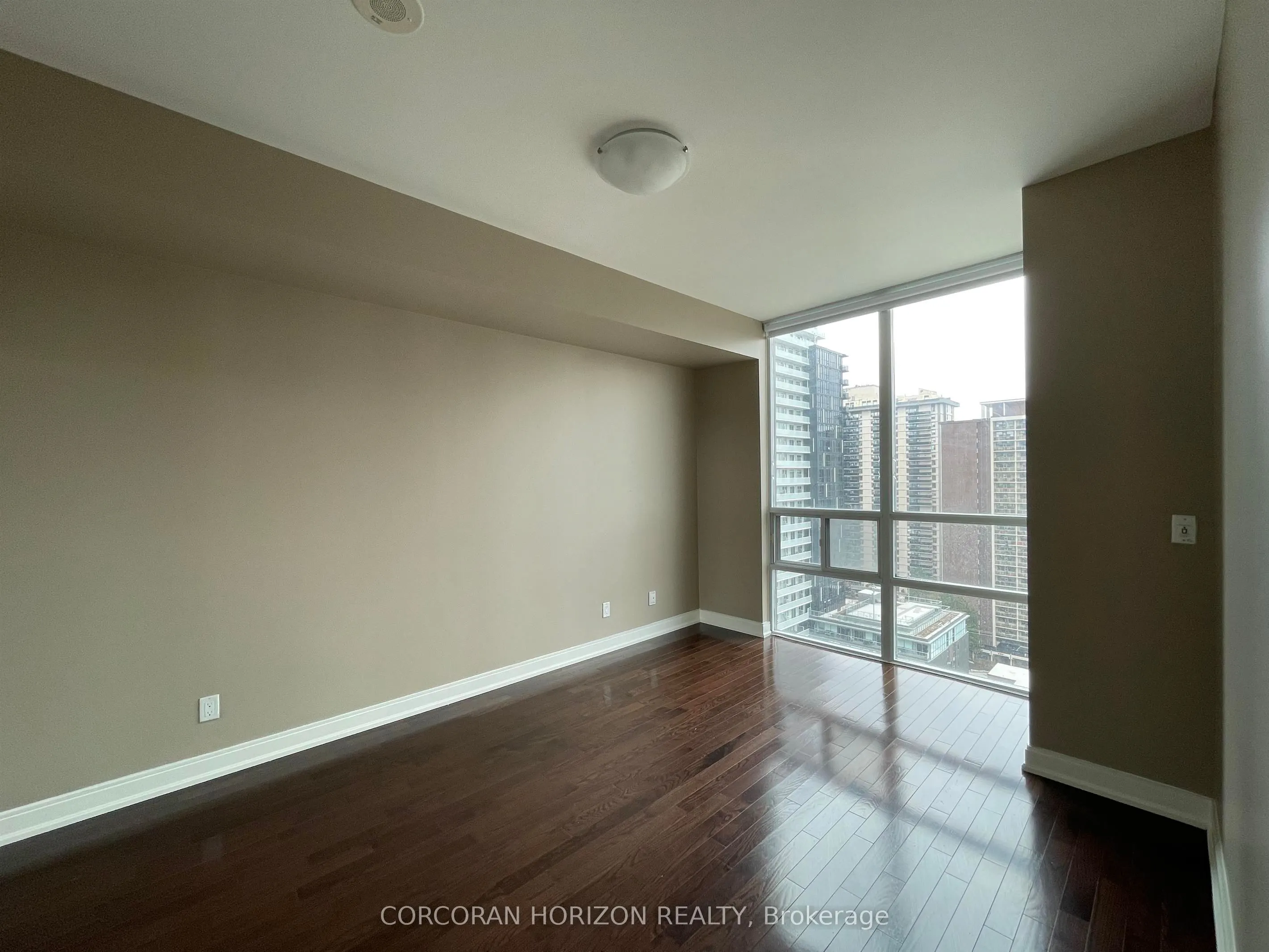 88 Broadway Avenue, #1601