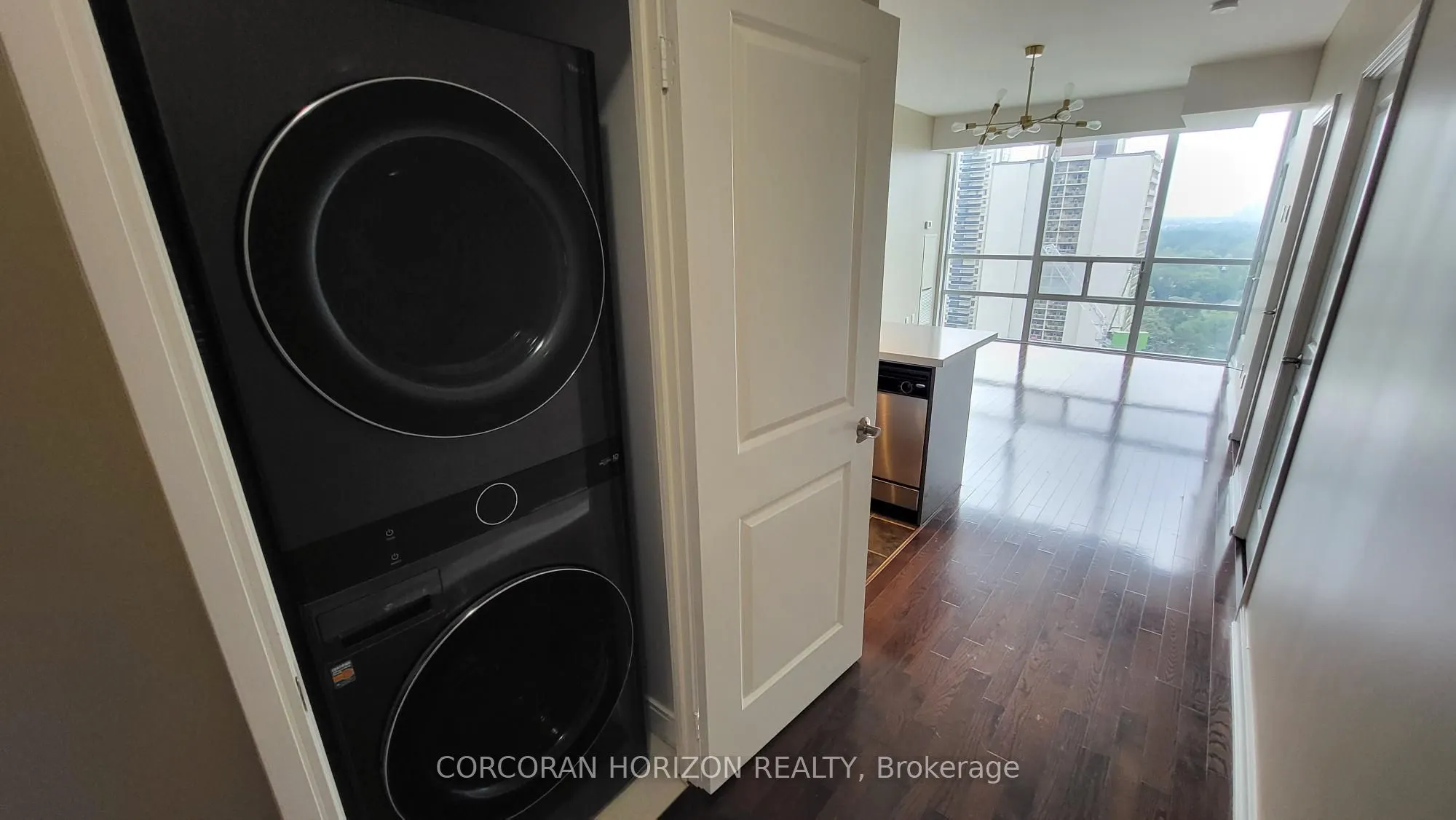 88 Broadway Avenue, #1601