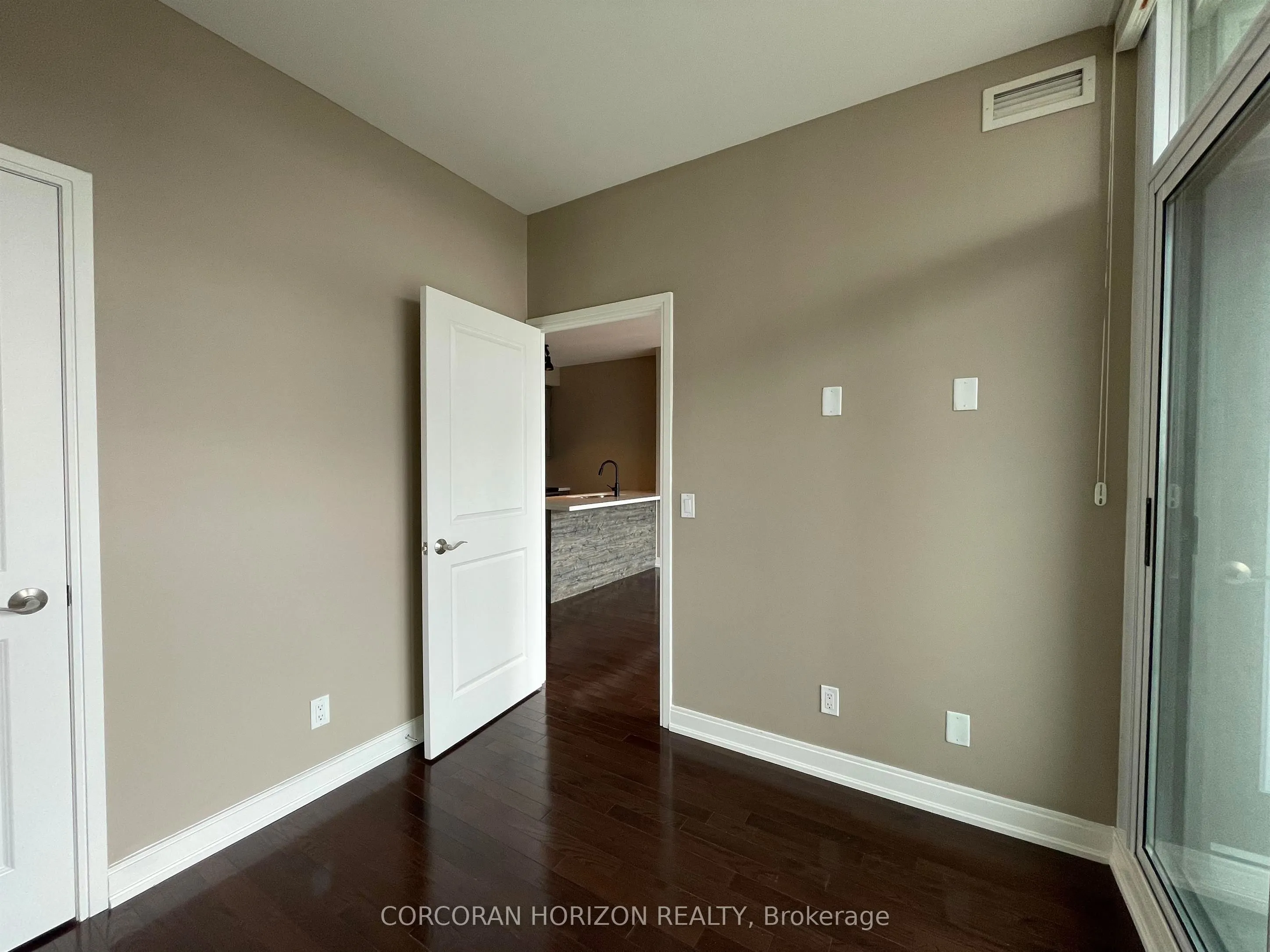 88 Broadway Avenue, #1601