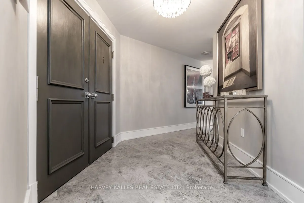 110 Bloor Street W, #1309