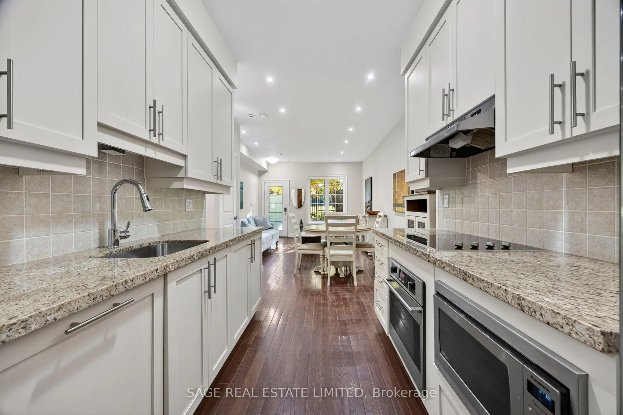 10 Hargrave Lane S, #1