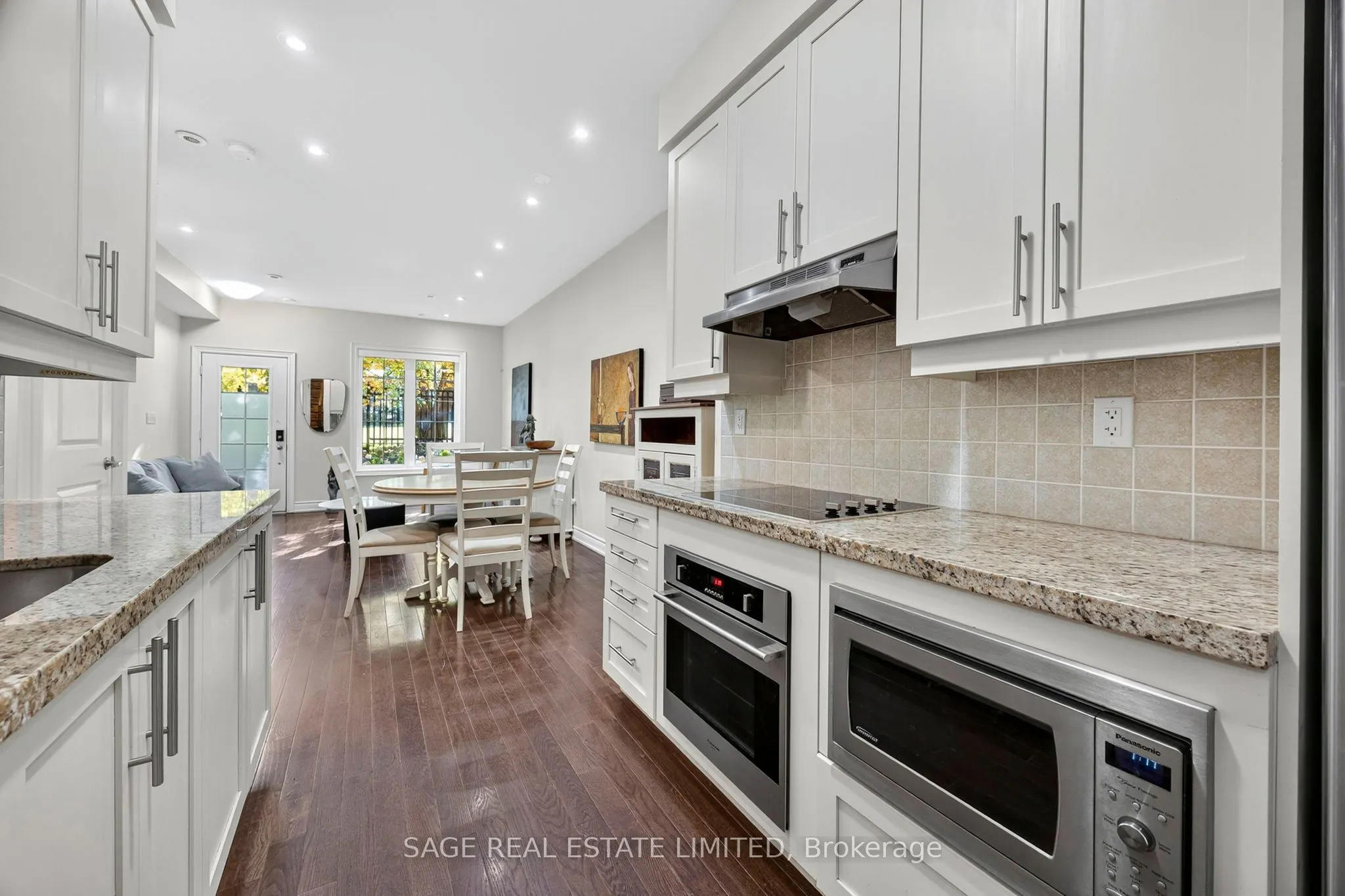 10 Hargrave Lane S, #1