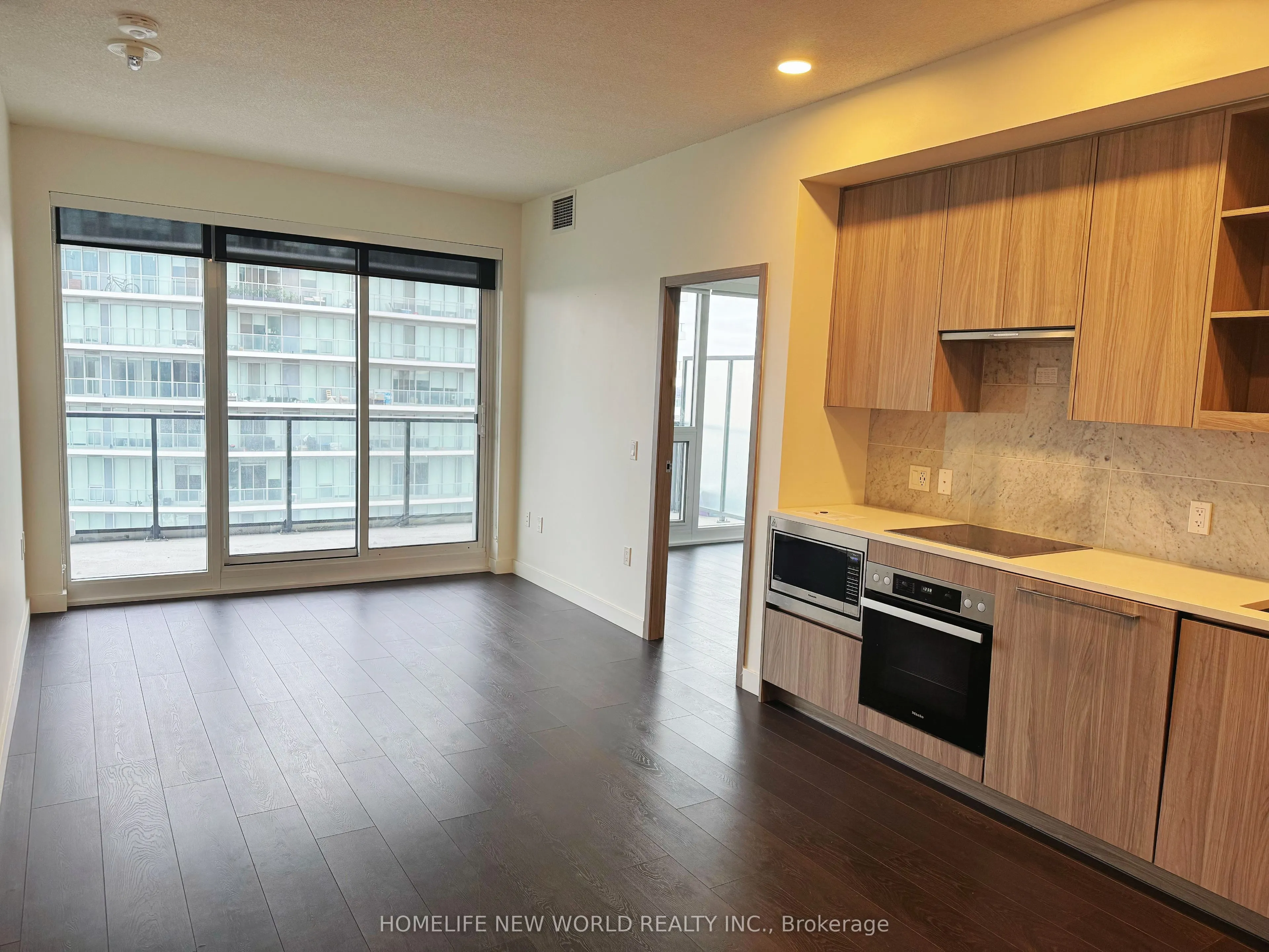 95 Mcmahon Drive, #3609