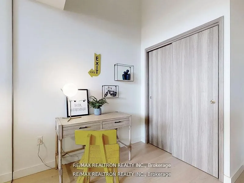 95 McMahon Drive, #Th515