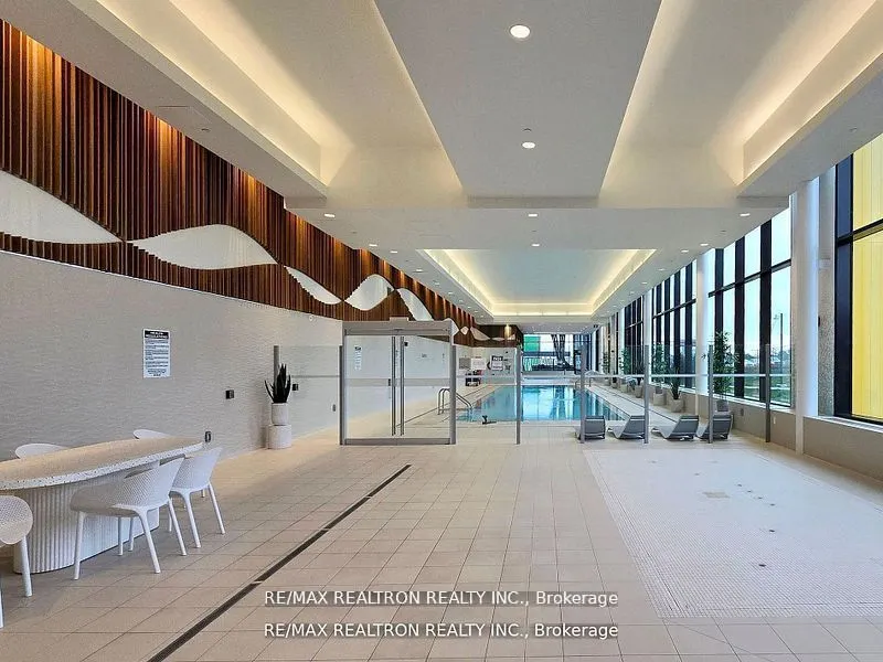 95 McMahon Drive, #Th515