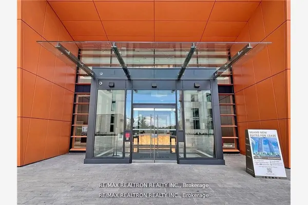 95 McMahon Drive, #Th515