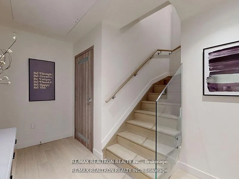 95 McMahon Drive, #Th515