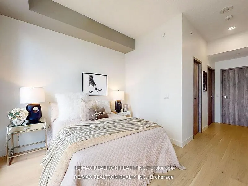 95 McMahon Drive, #Th515