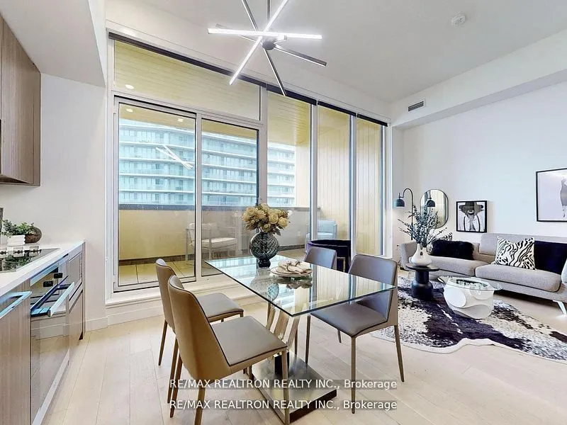 95 McMahon Drive, #Th515