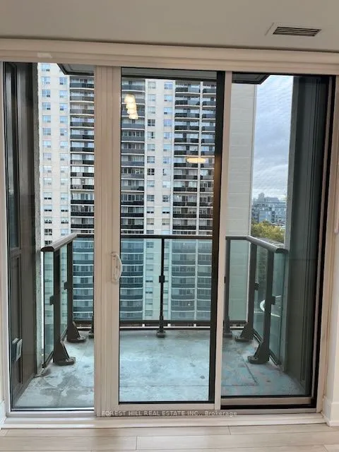 310 Tweedsmuir Avenue, #1207