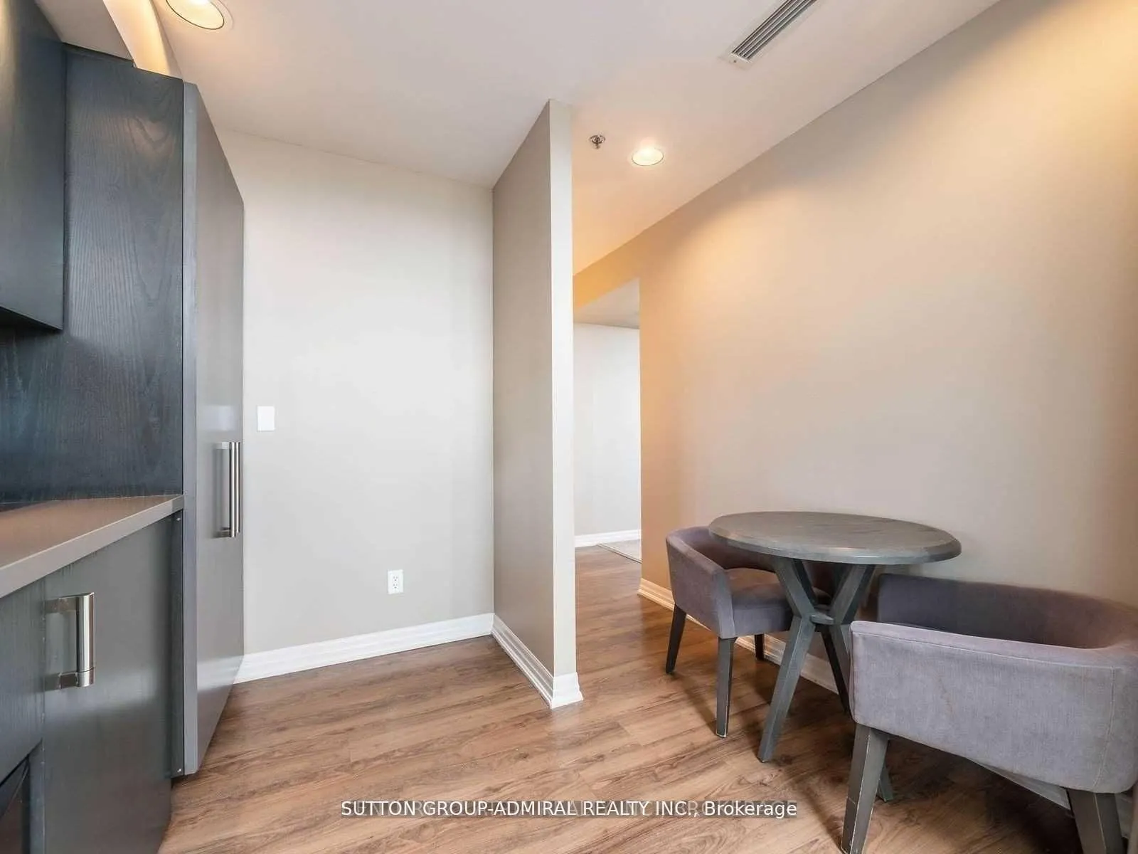 1 King Street W, #4302