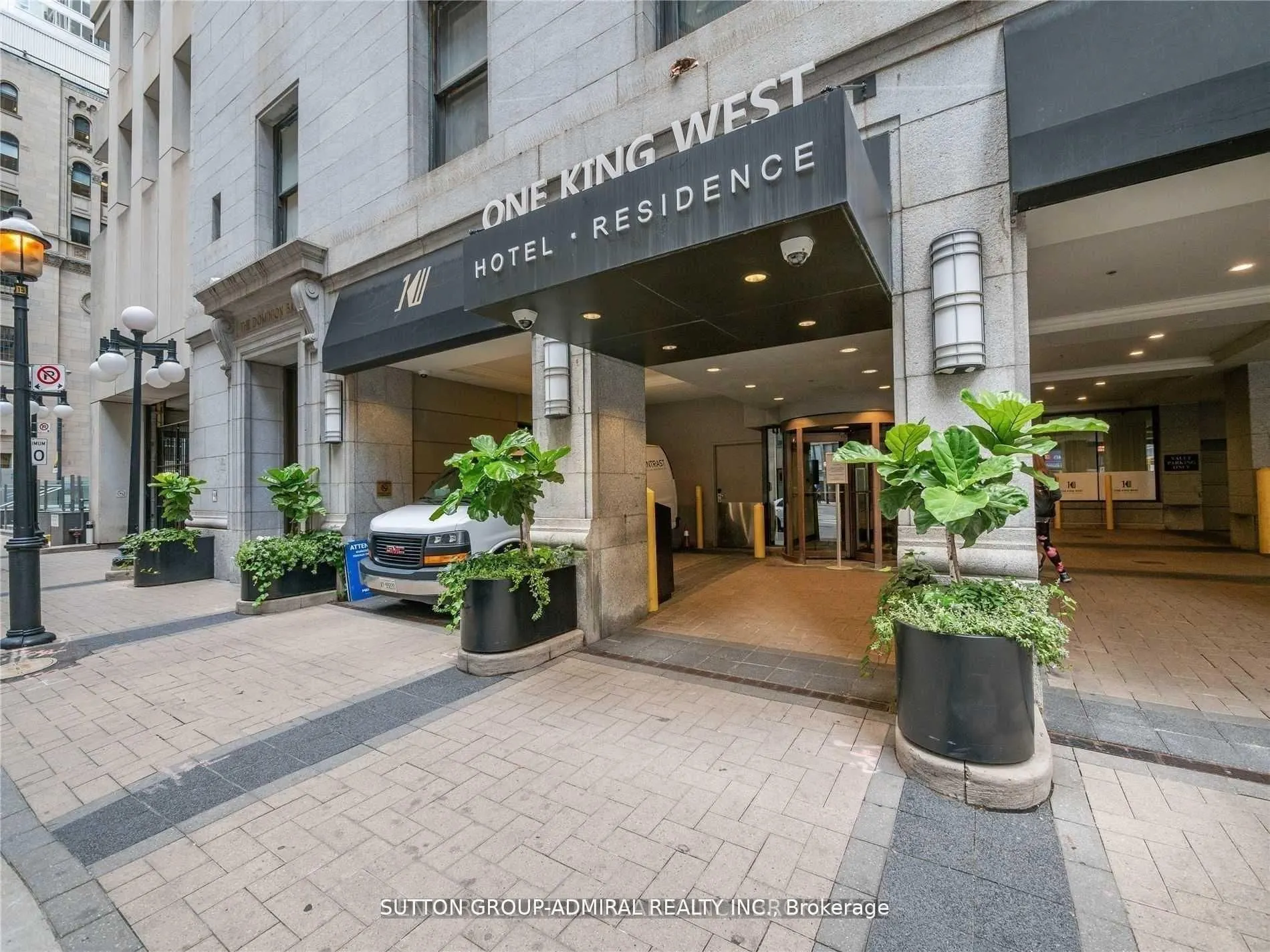 1 King Street W, #4302