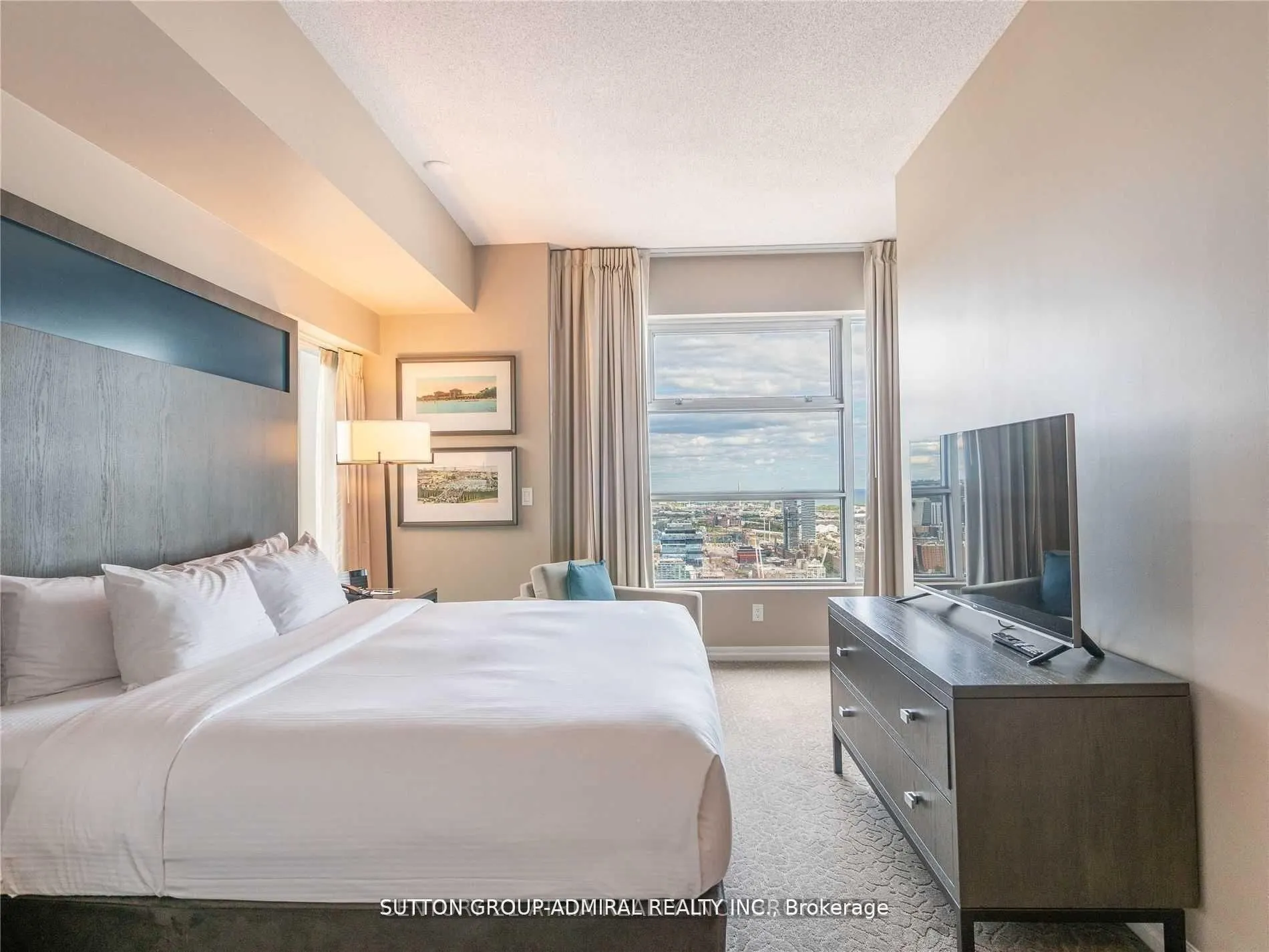 1 King Street W, #4302