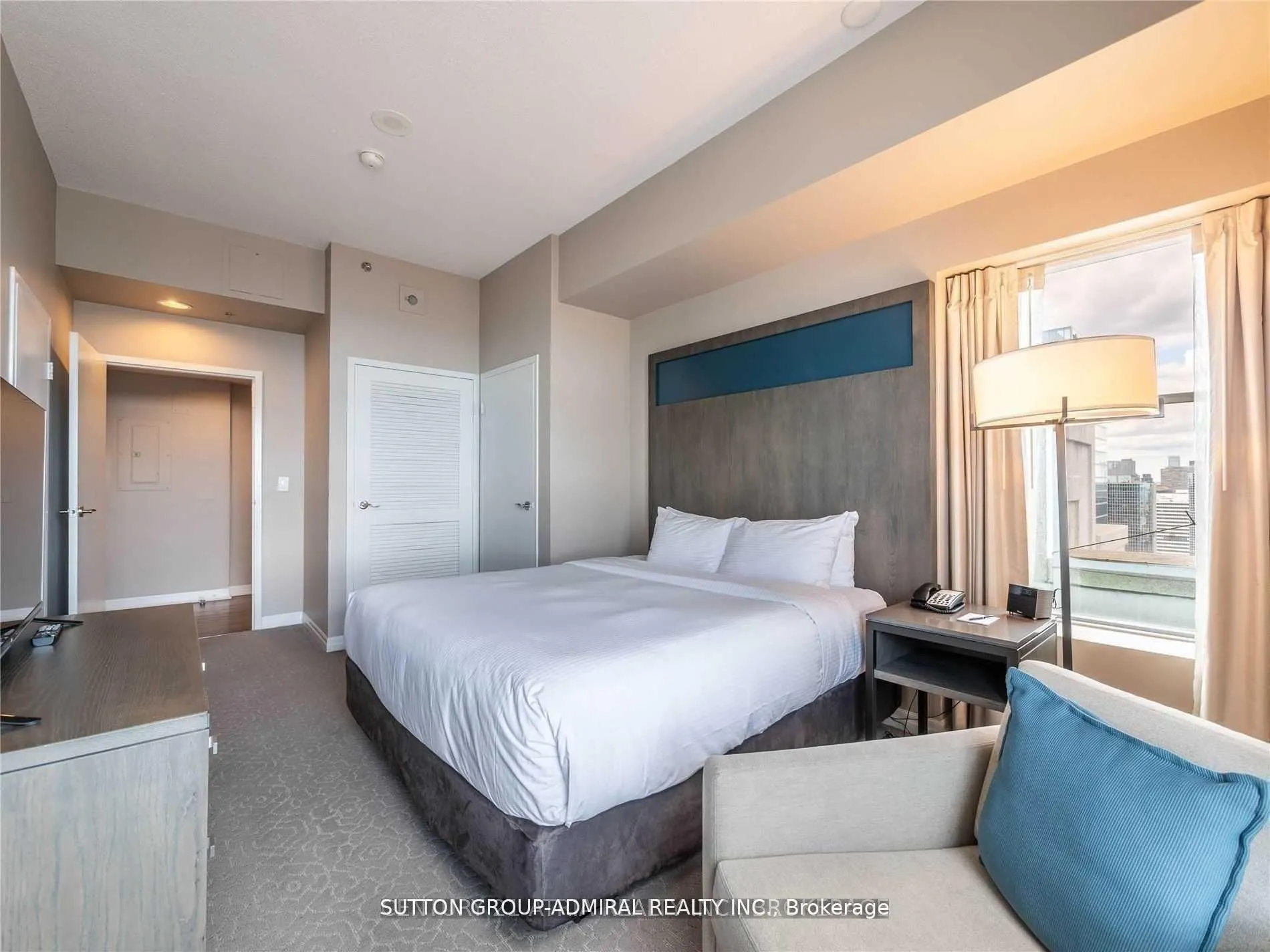 1 King Street W, #4302