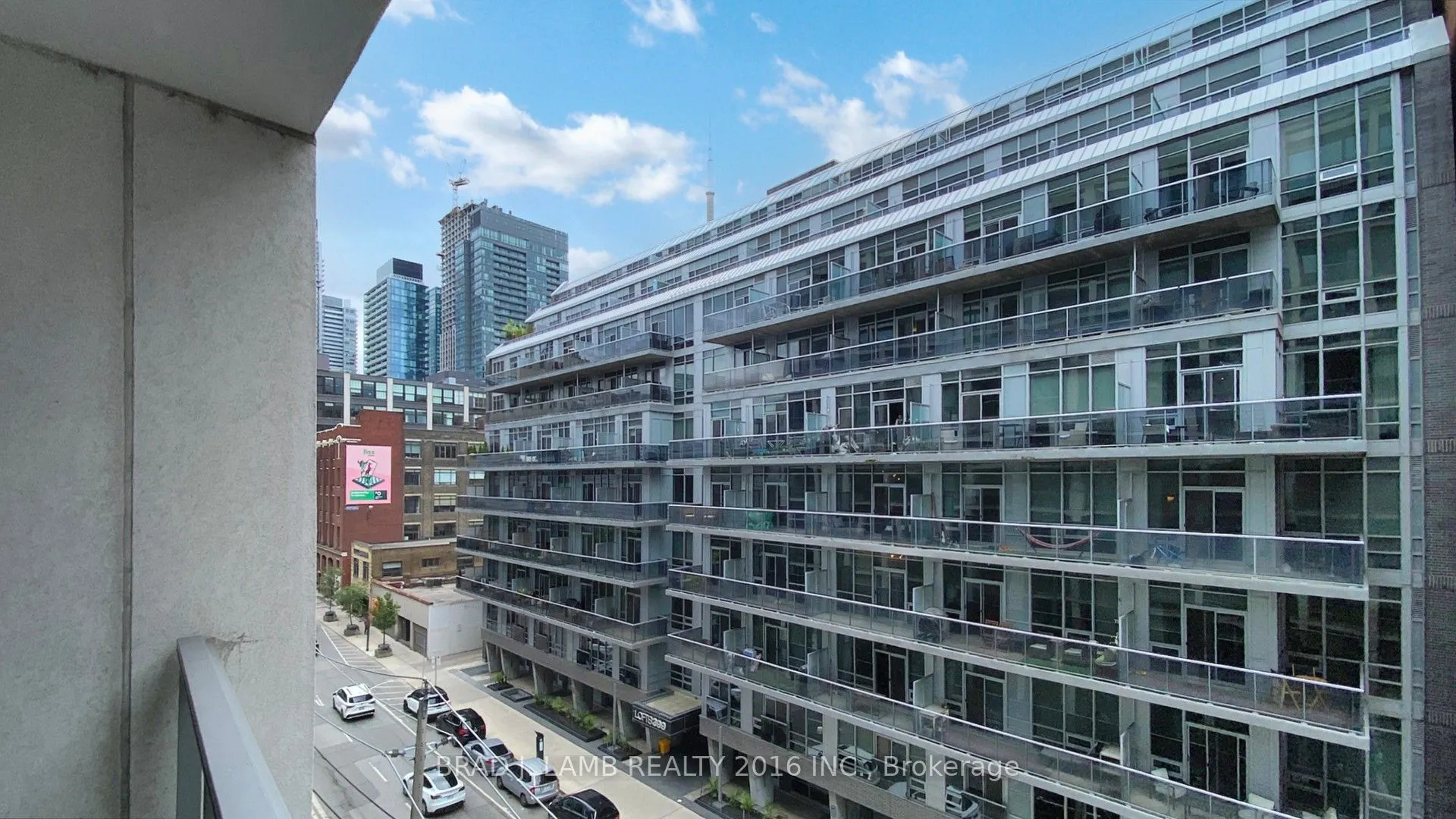 39 Brant Street W, #518