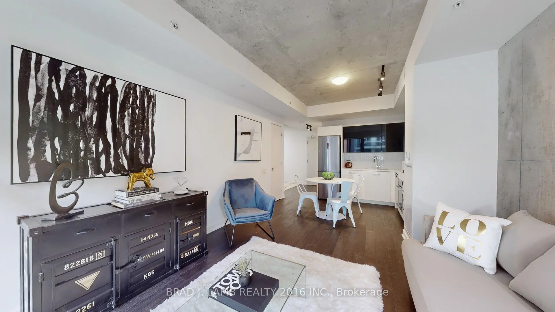 39 Brant Street W, #518