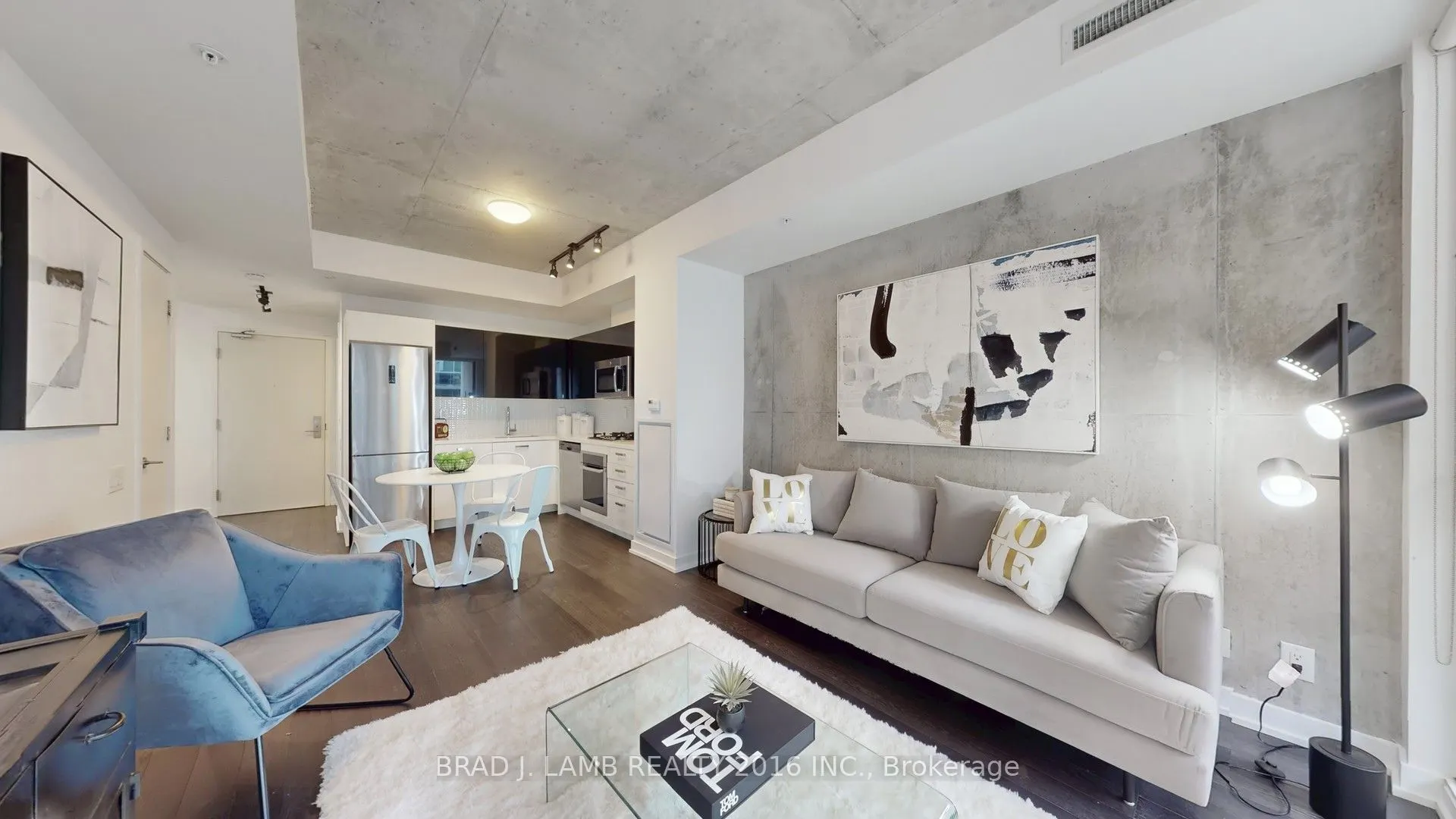 39 Brant Street W, #518