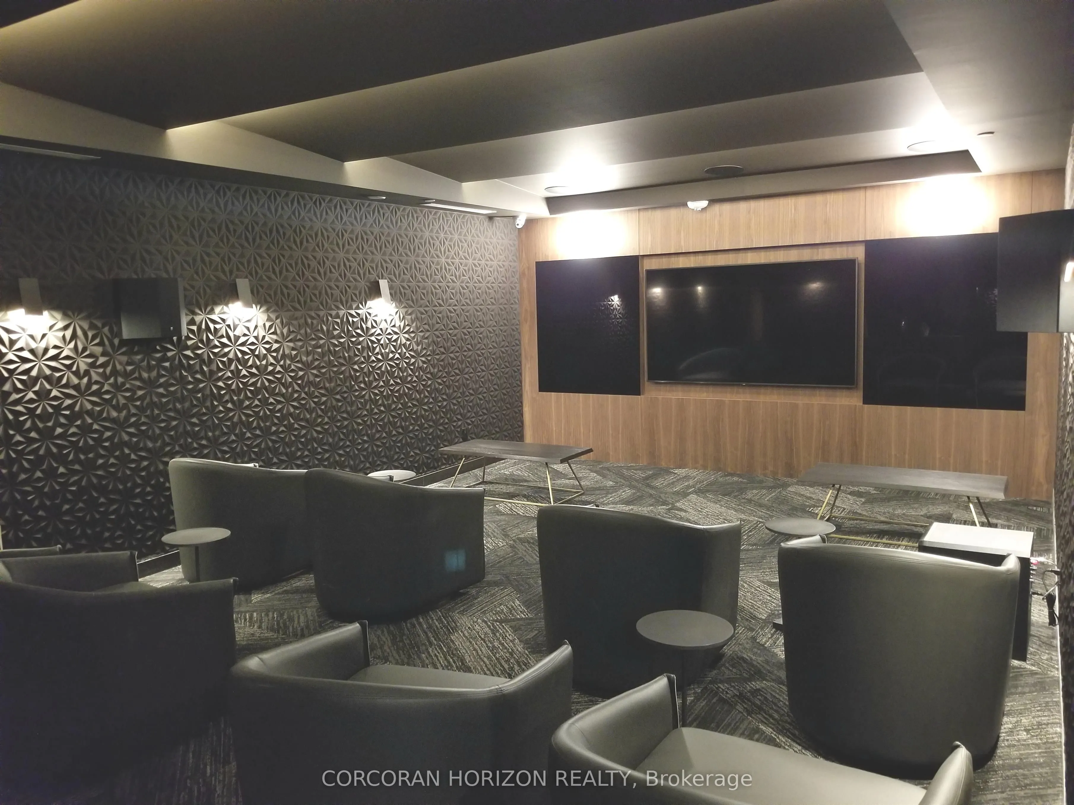 18 Graydon Hall Drive, #TH18C