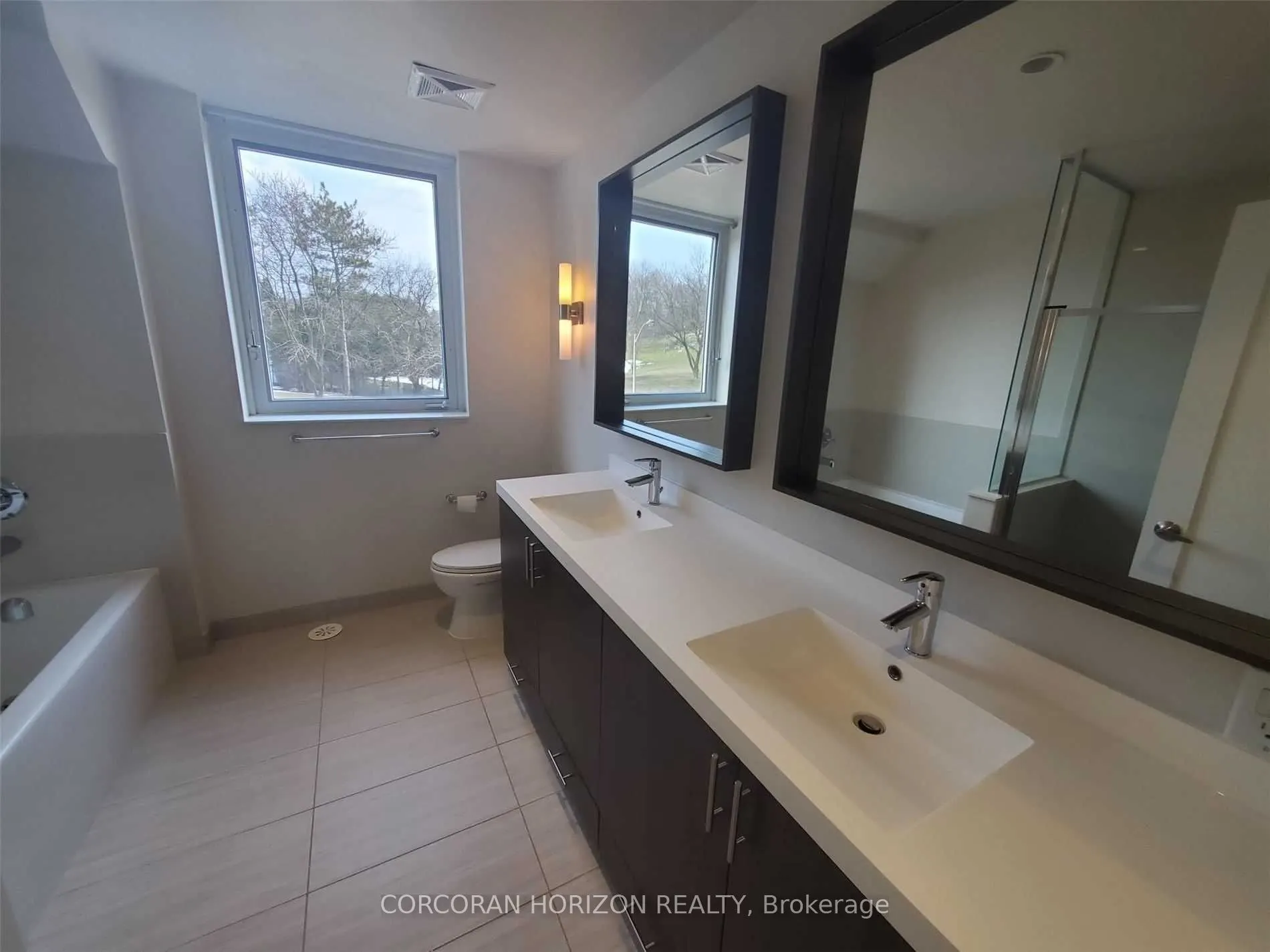 18 Graydon Hall Drive, #TH18C