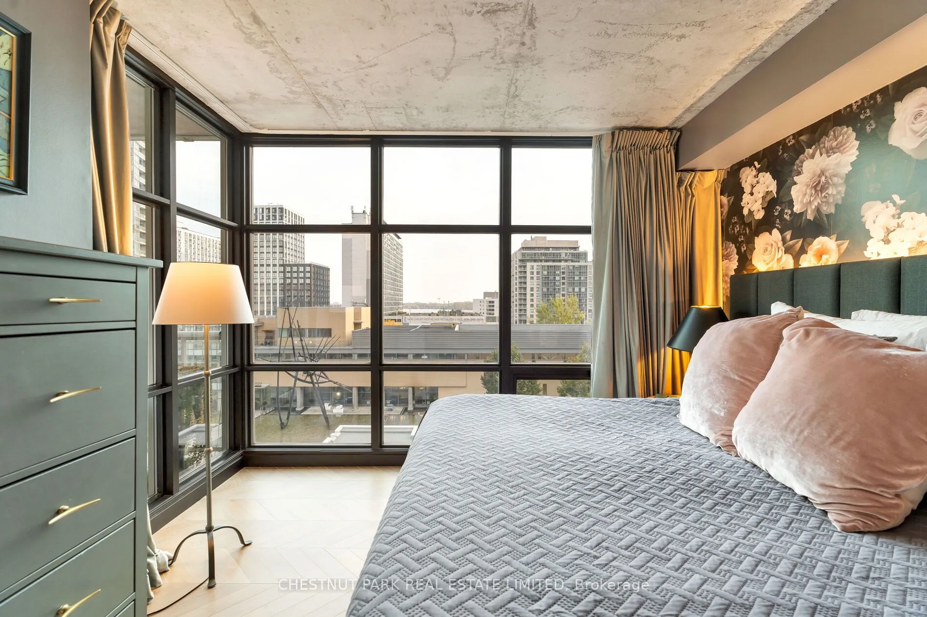 10 Navy Wharf Court, #709