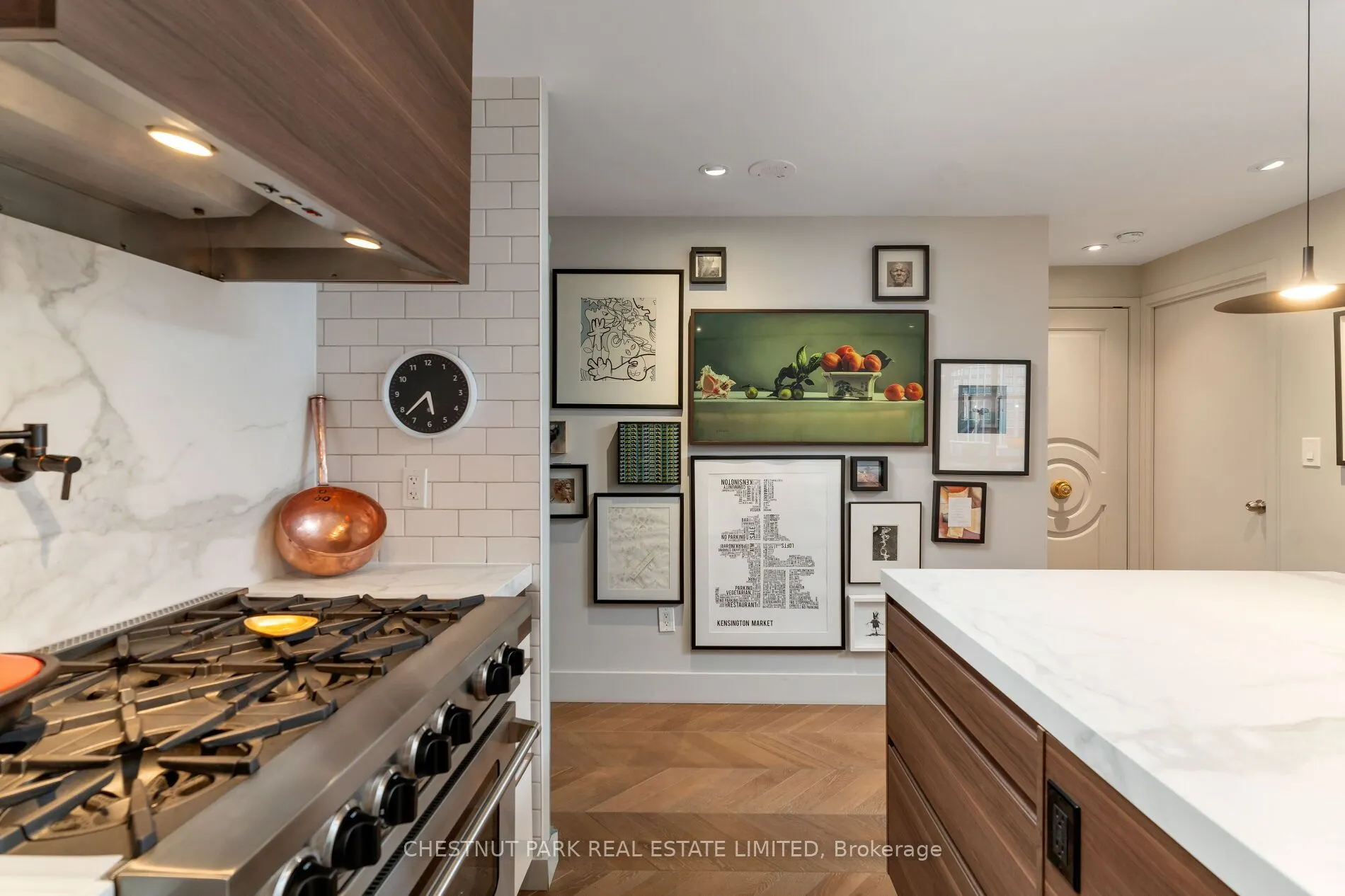 10 Navy Wharf Court, #709