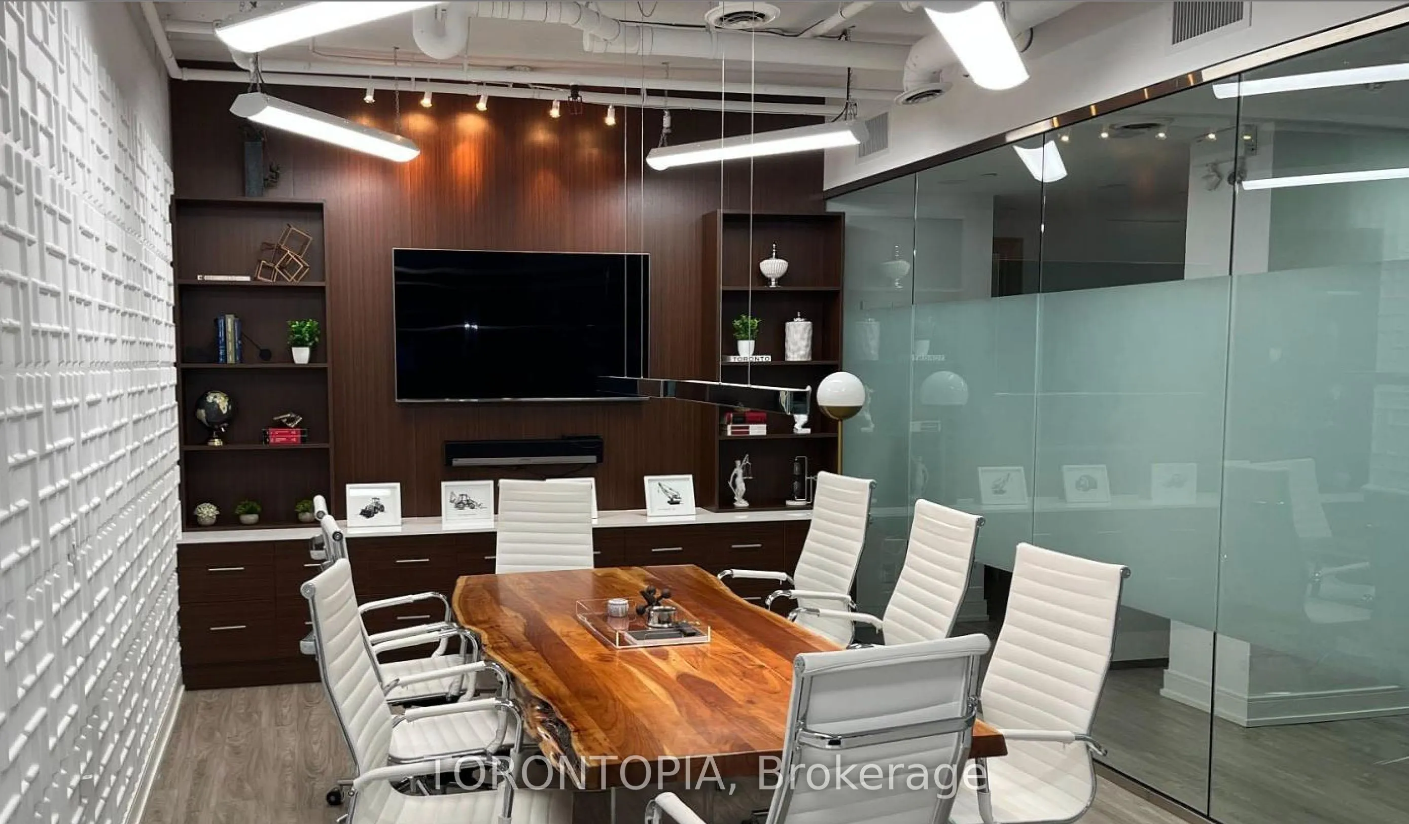 117 Peter Street, #310