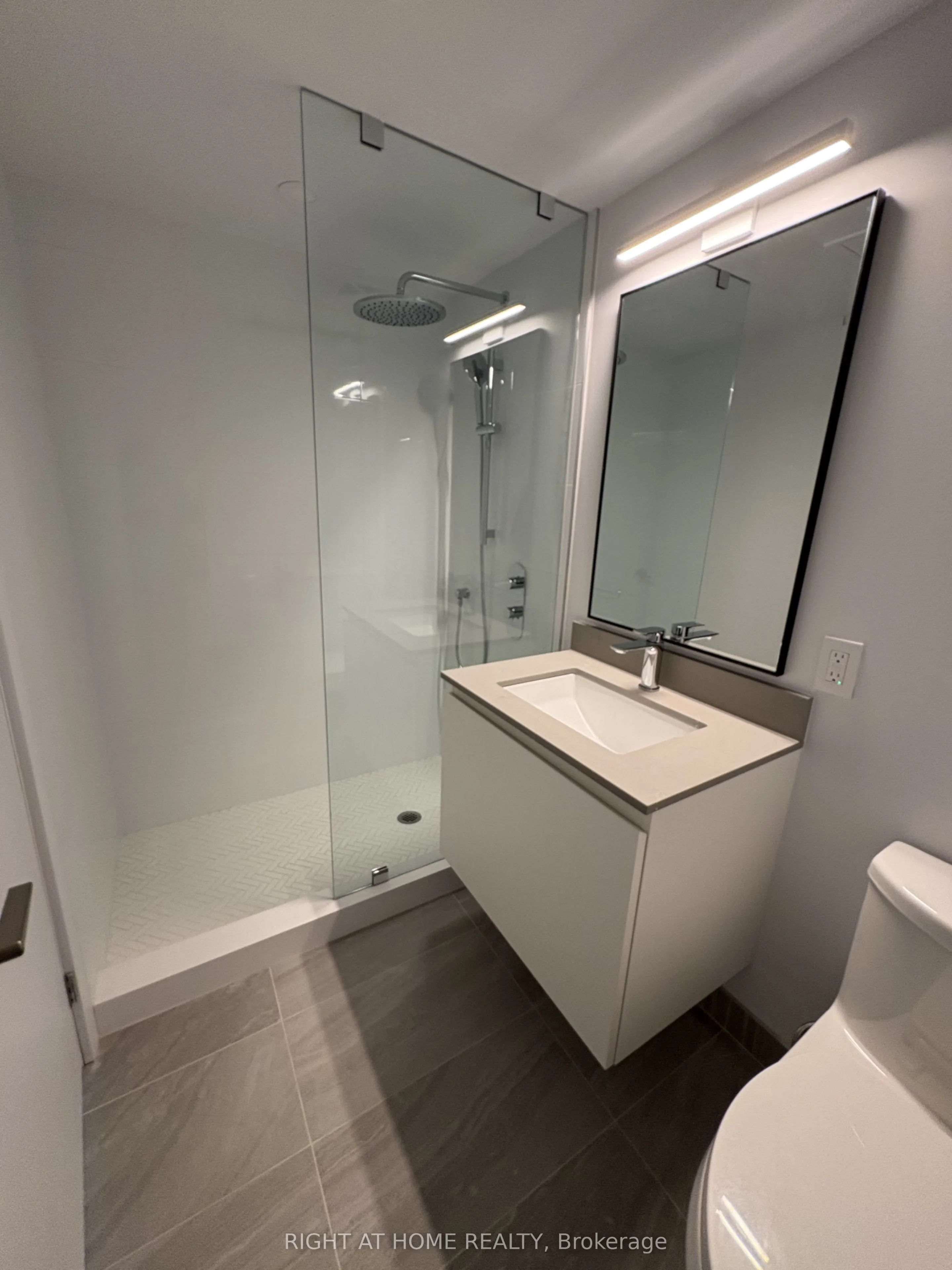 1720 Bayview Avenue, #210