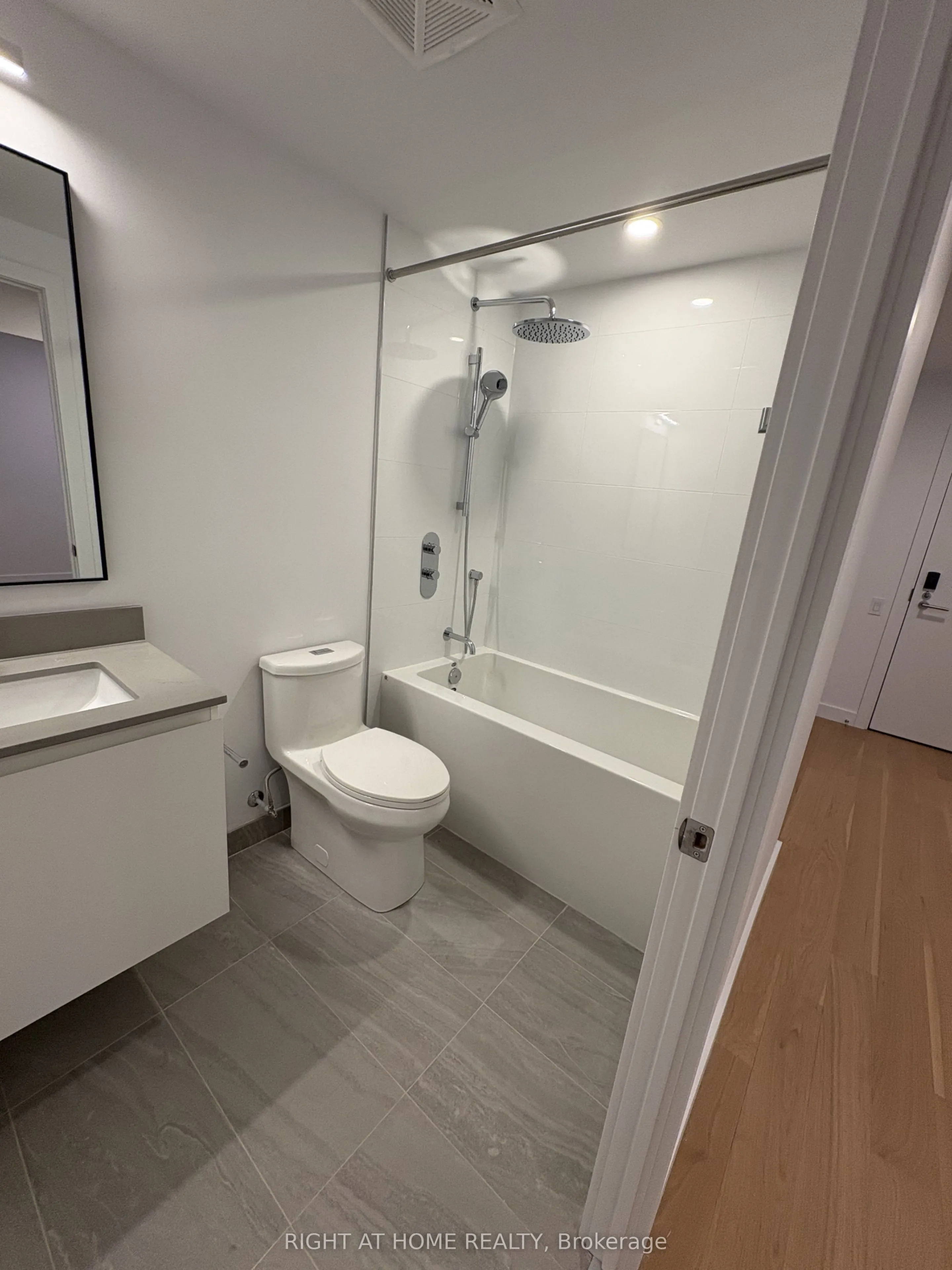 1720 Bayview Avenue, #210