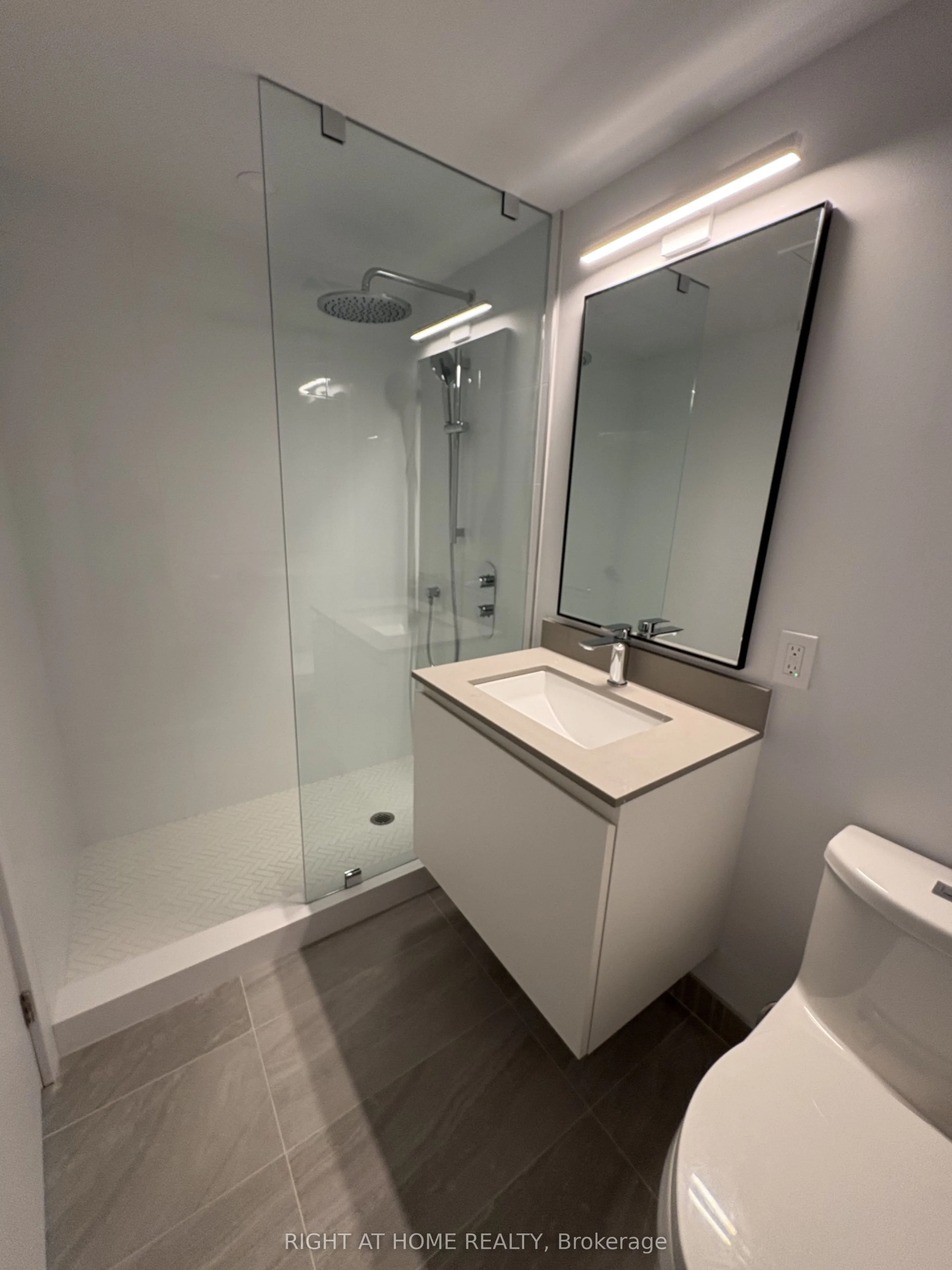 1720 Bayview Avenue, #210