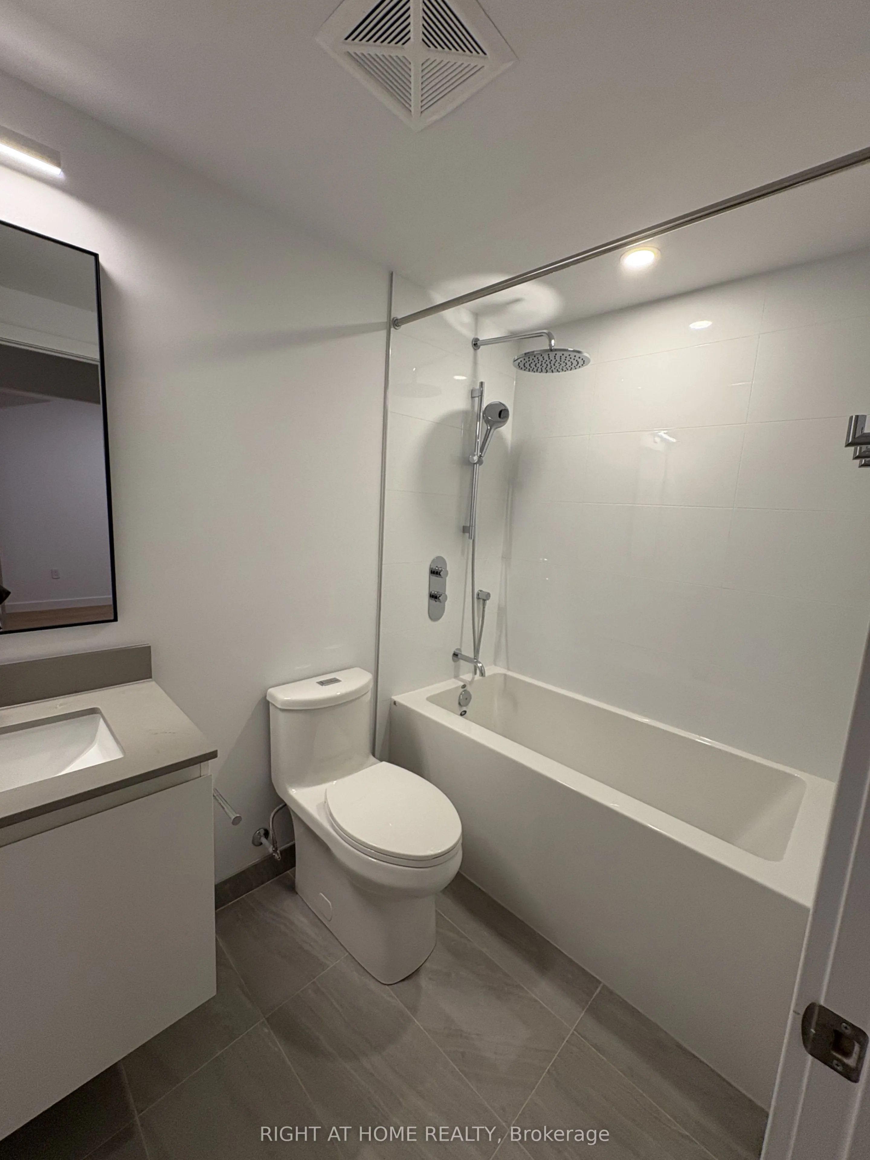 1720 Bayview Avenue, #210