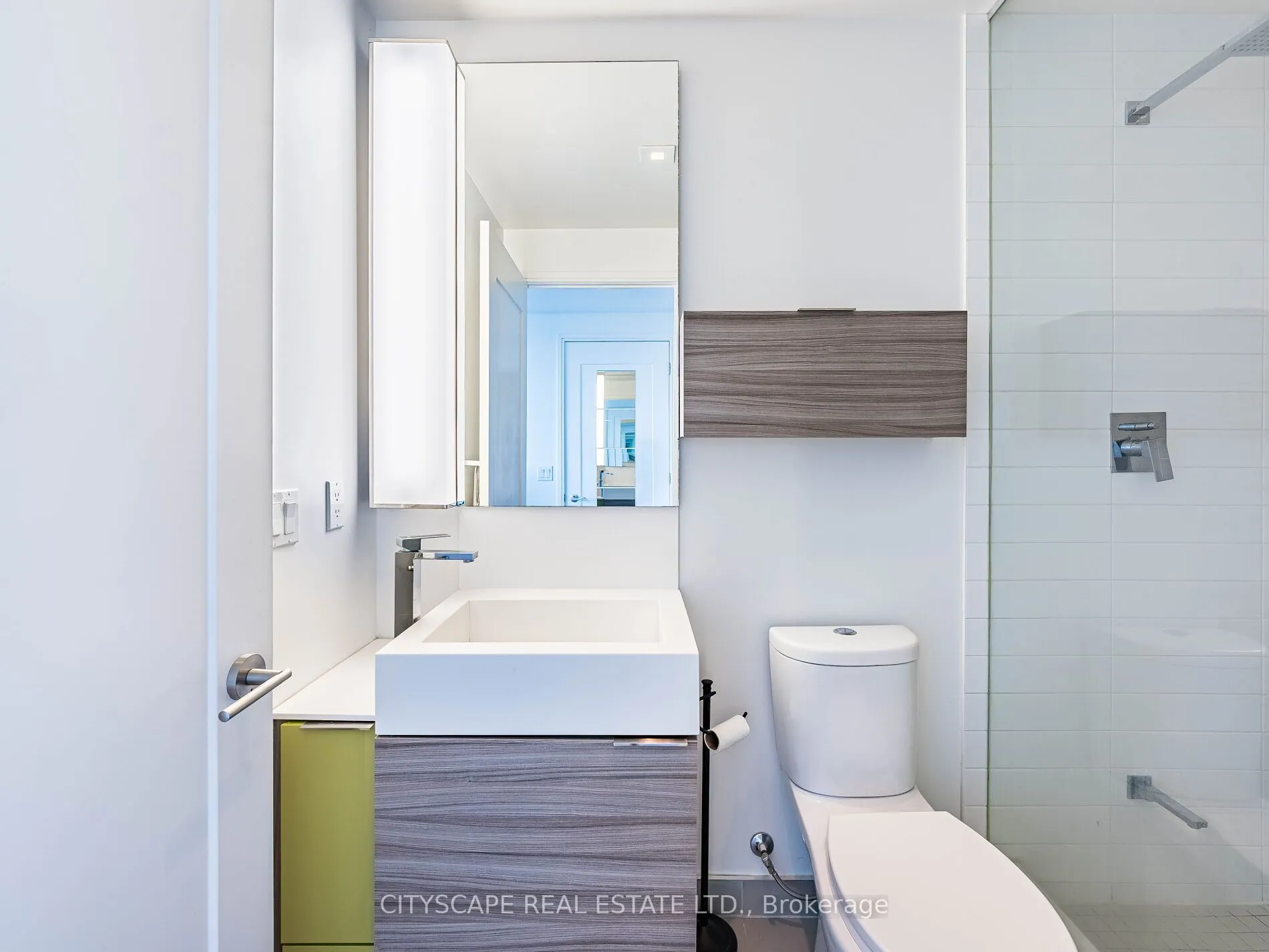 88 Scott Street, #1605