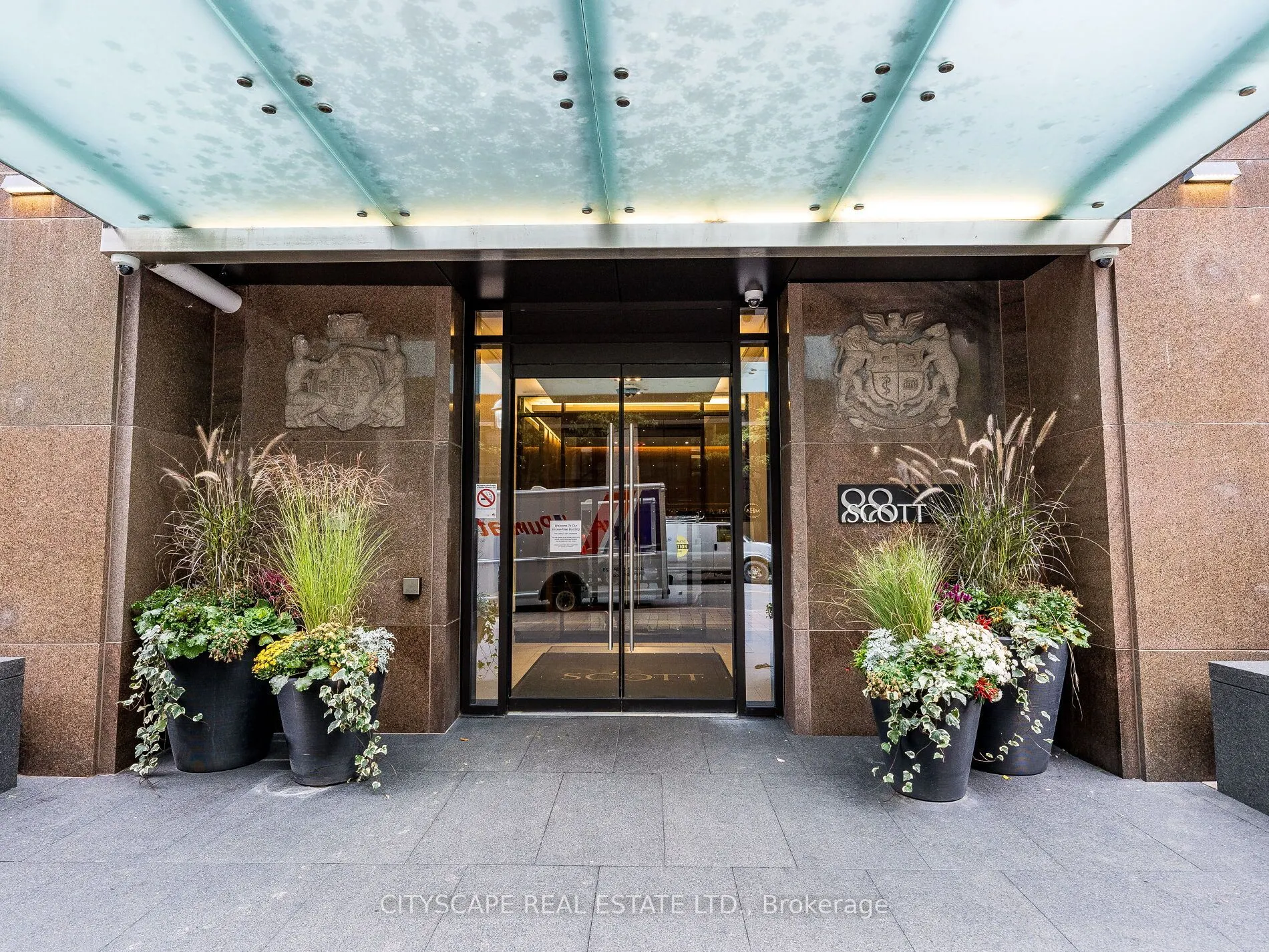 88 Scott Street, #1605