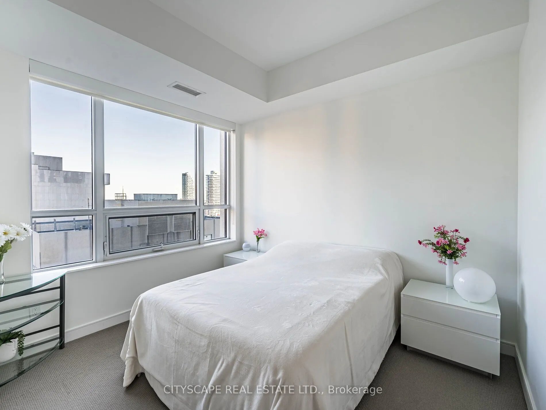 88 Scott Street, #1605