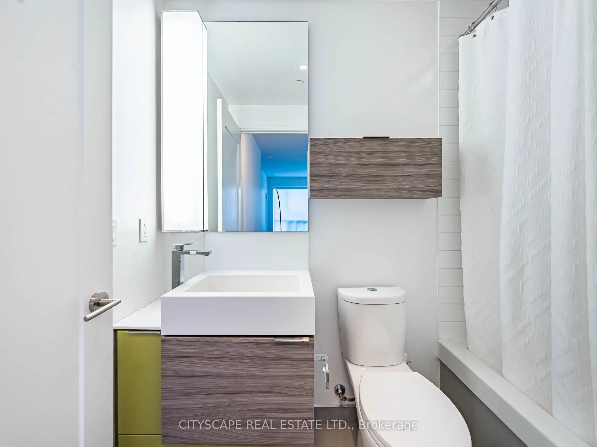 88 Scott Street, #1605