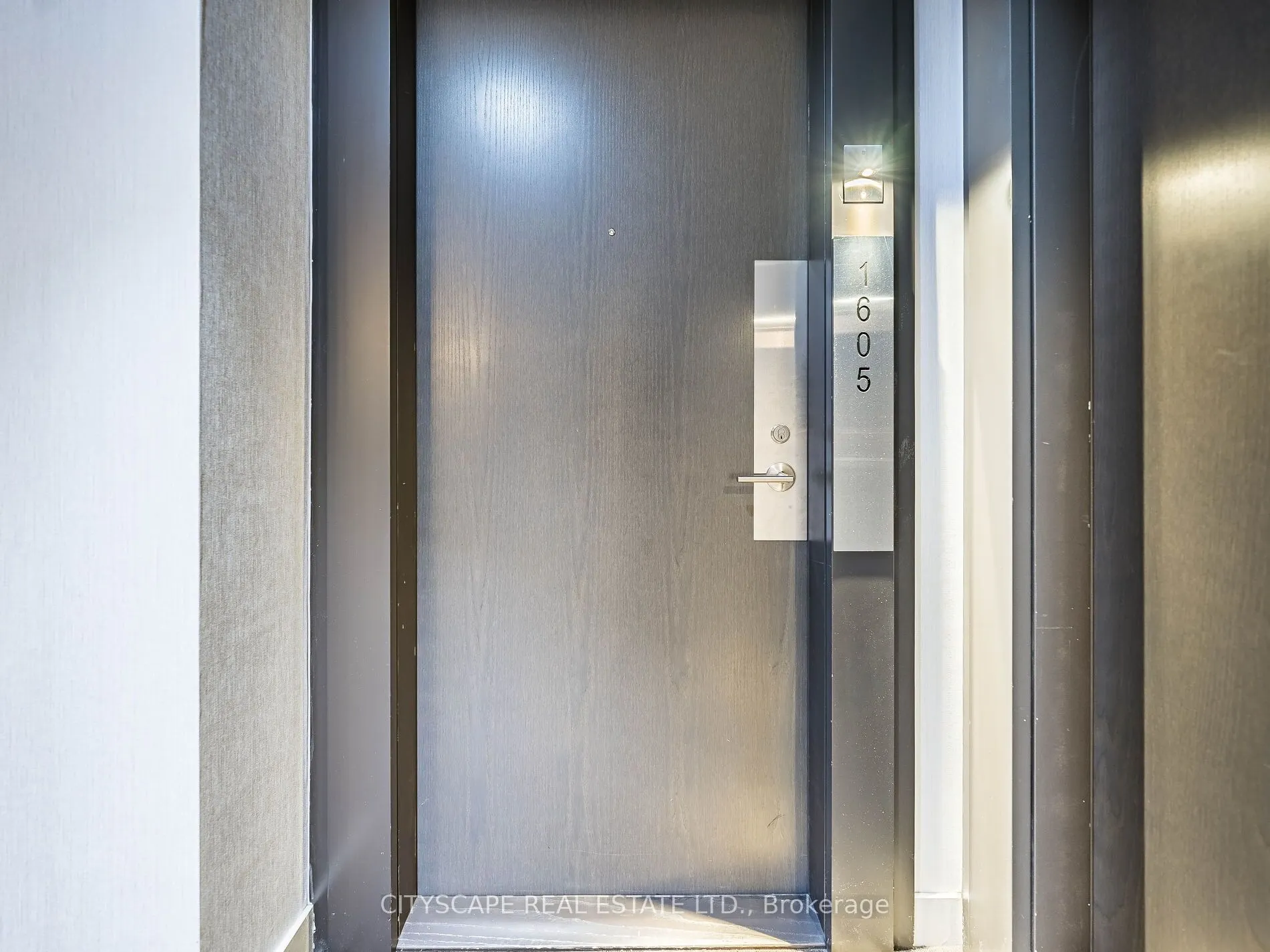 88 Scott Street, #1605