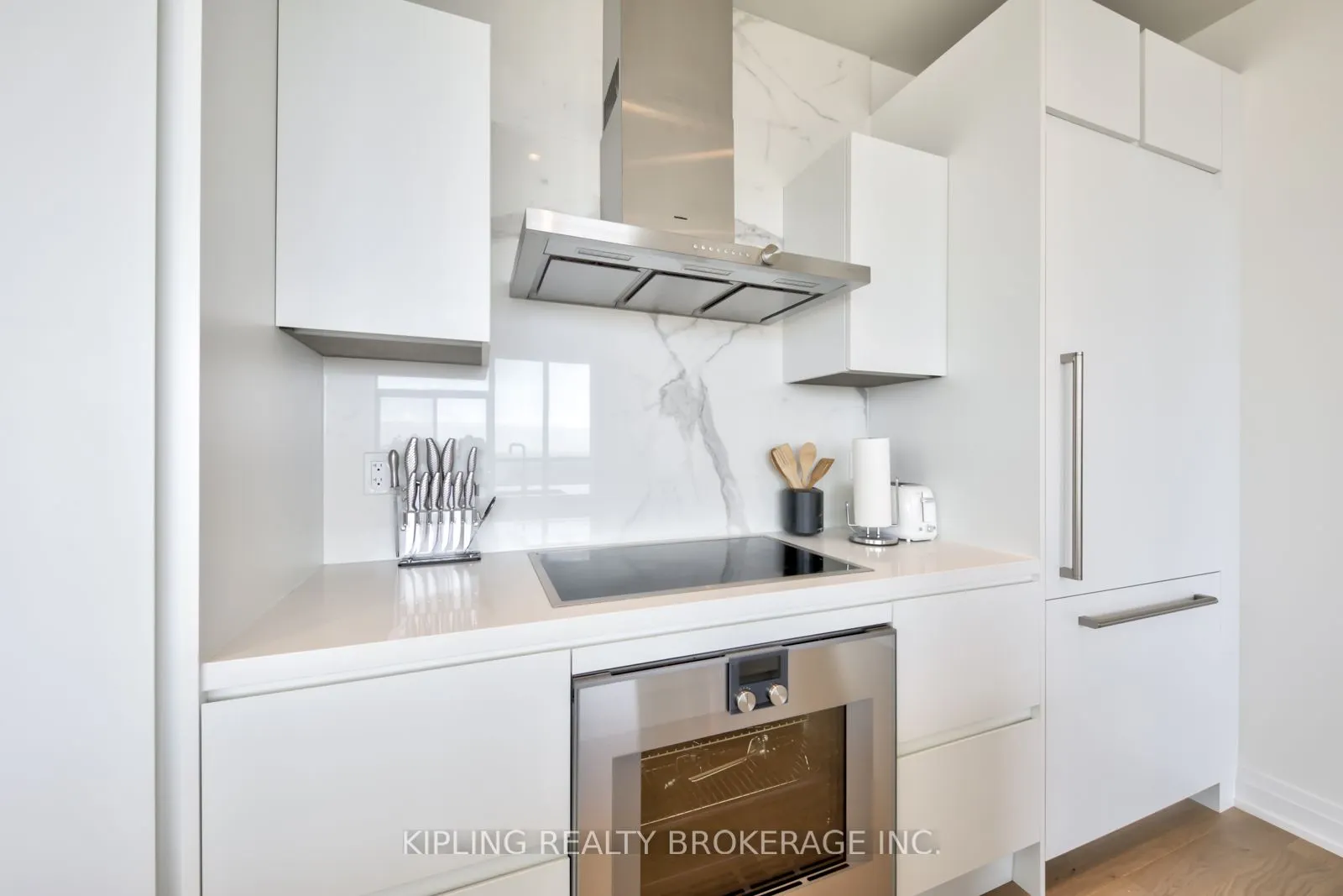 101 St Clair Avenue W, #2403