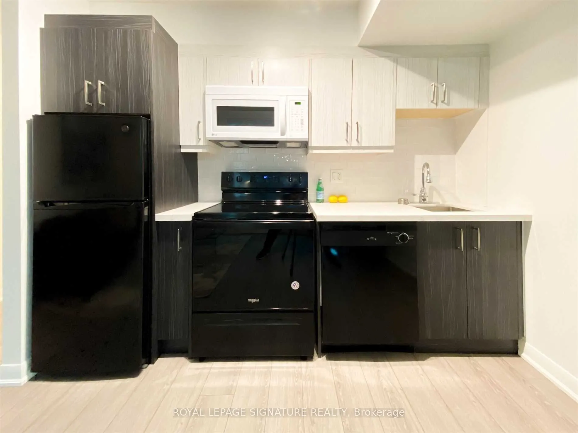 600 Fleet Street W, #530