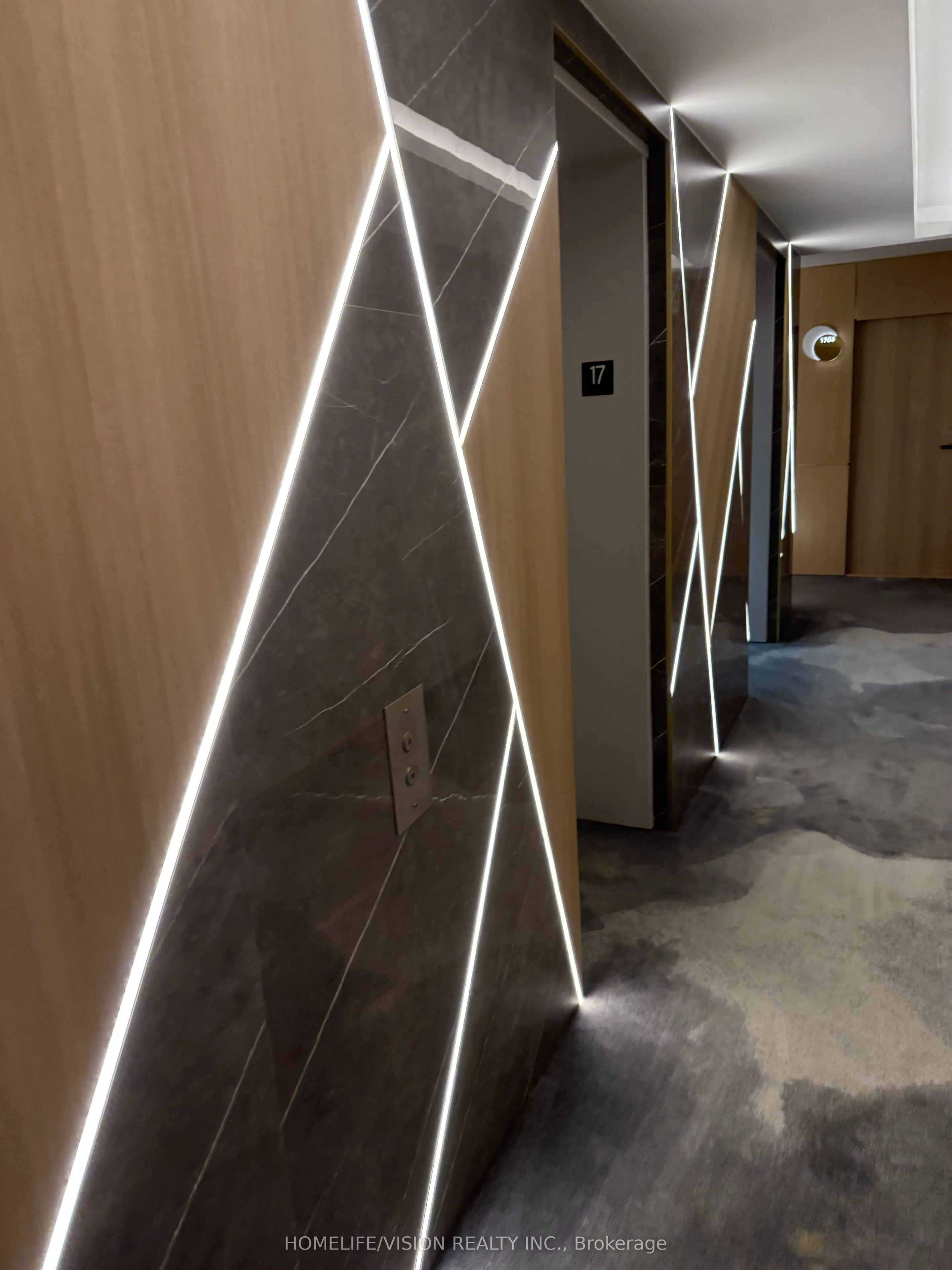 21 Carlton Street, #1707