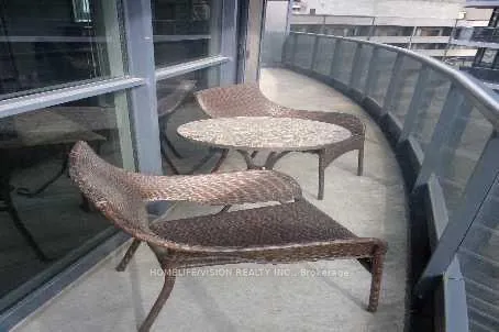 21 Carlton Street, #1707