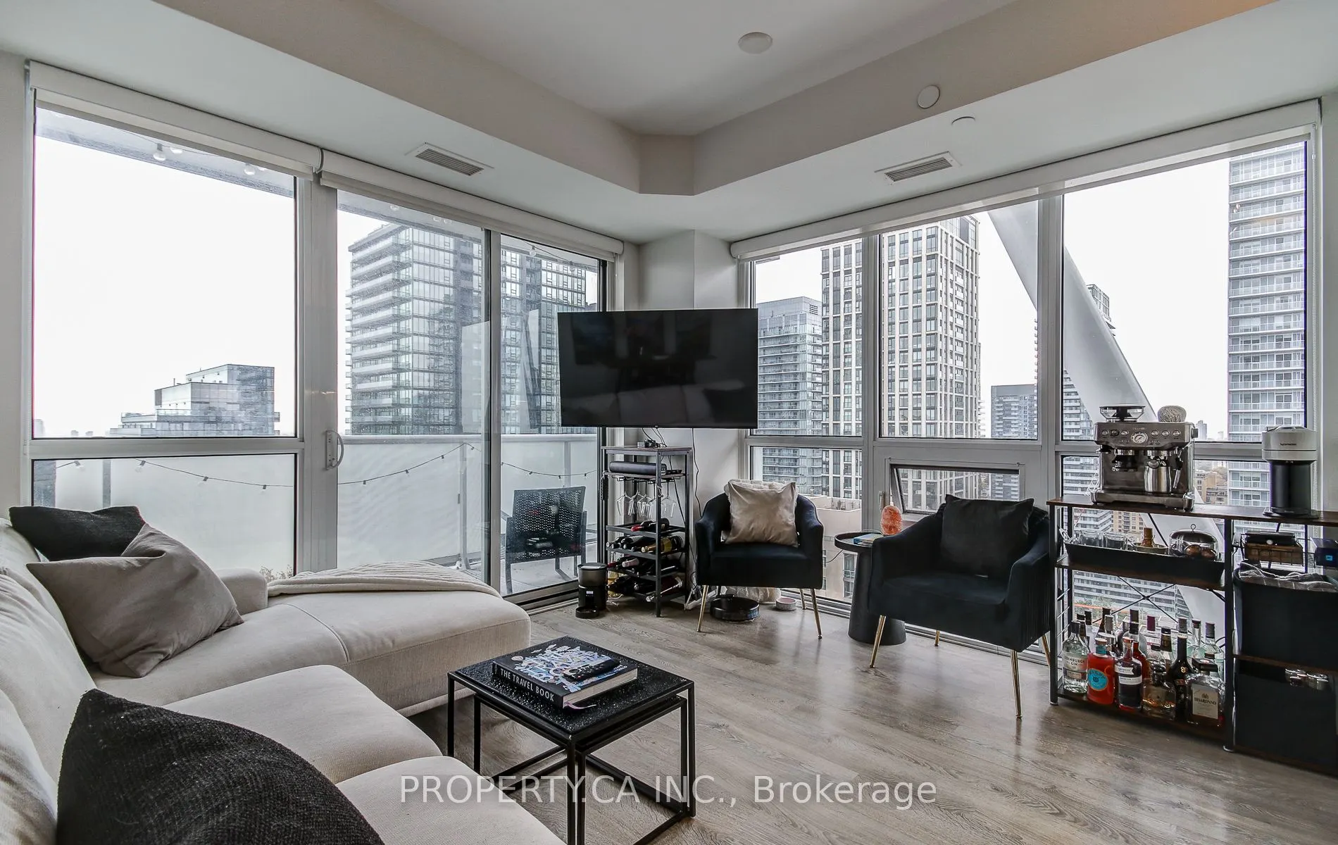 101 Erskine Avenue, #2507