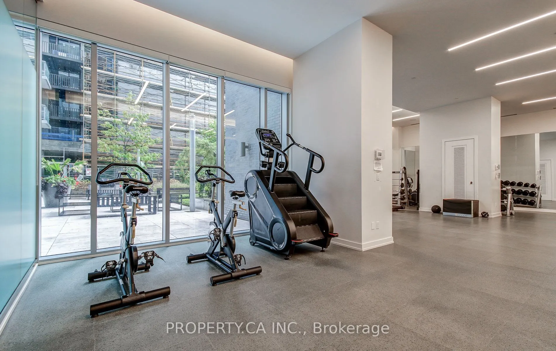 101 Erskine Avenue, #2507