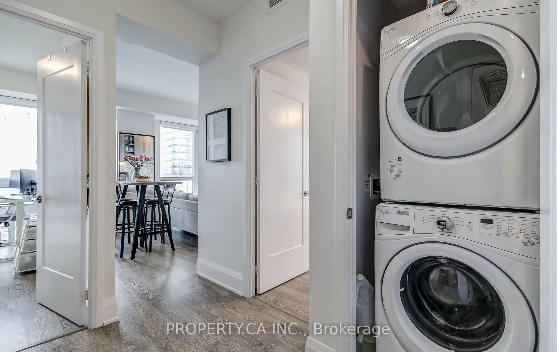 101 Erskine Avenue, #2507