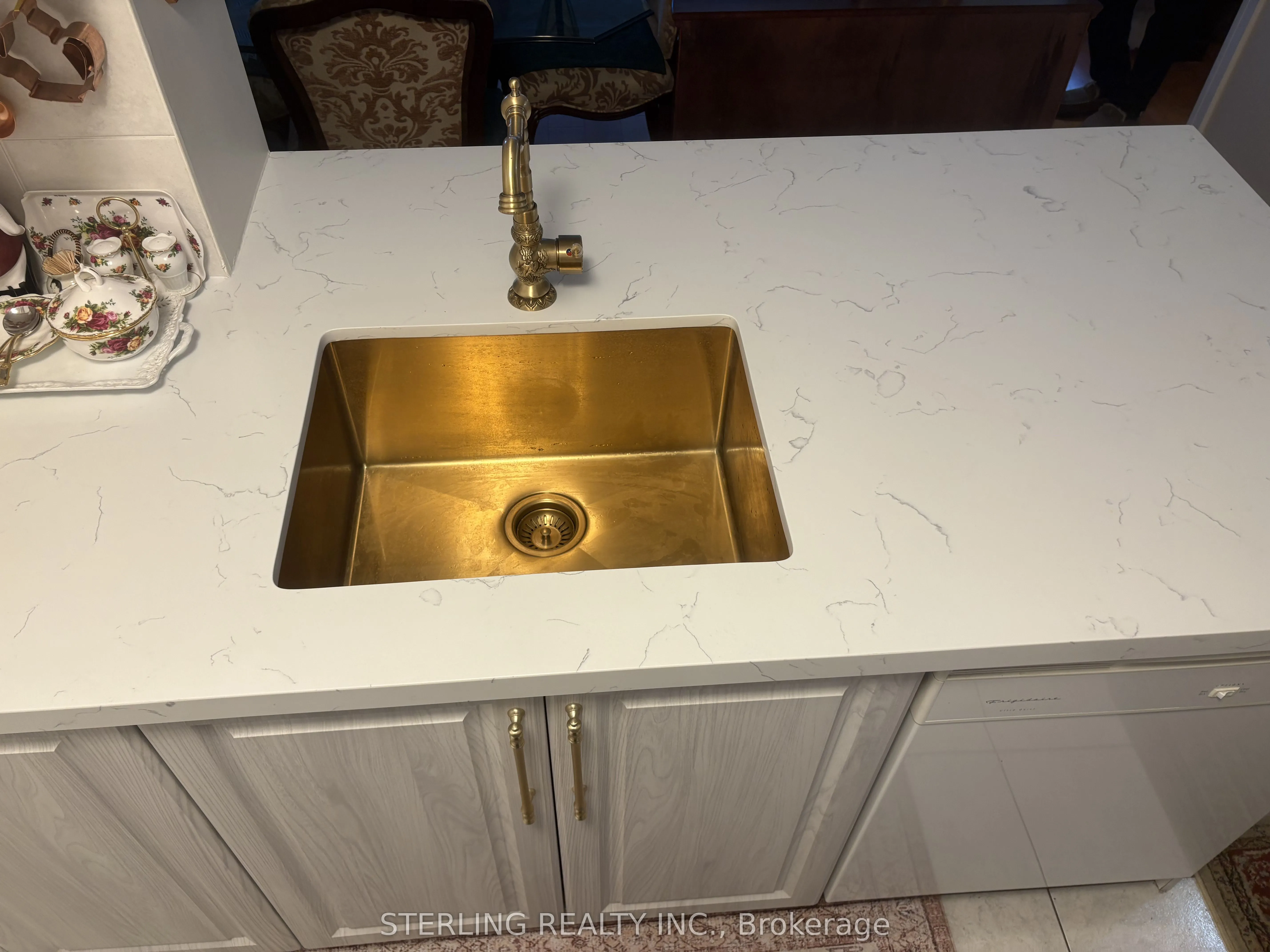 31 Bales Avenue, #1909