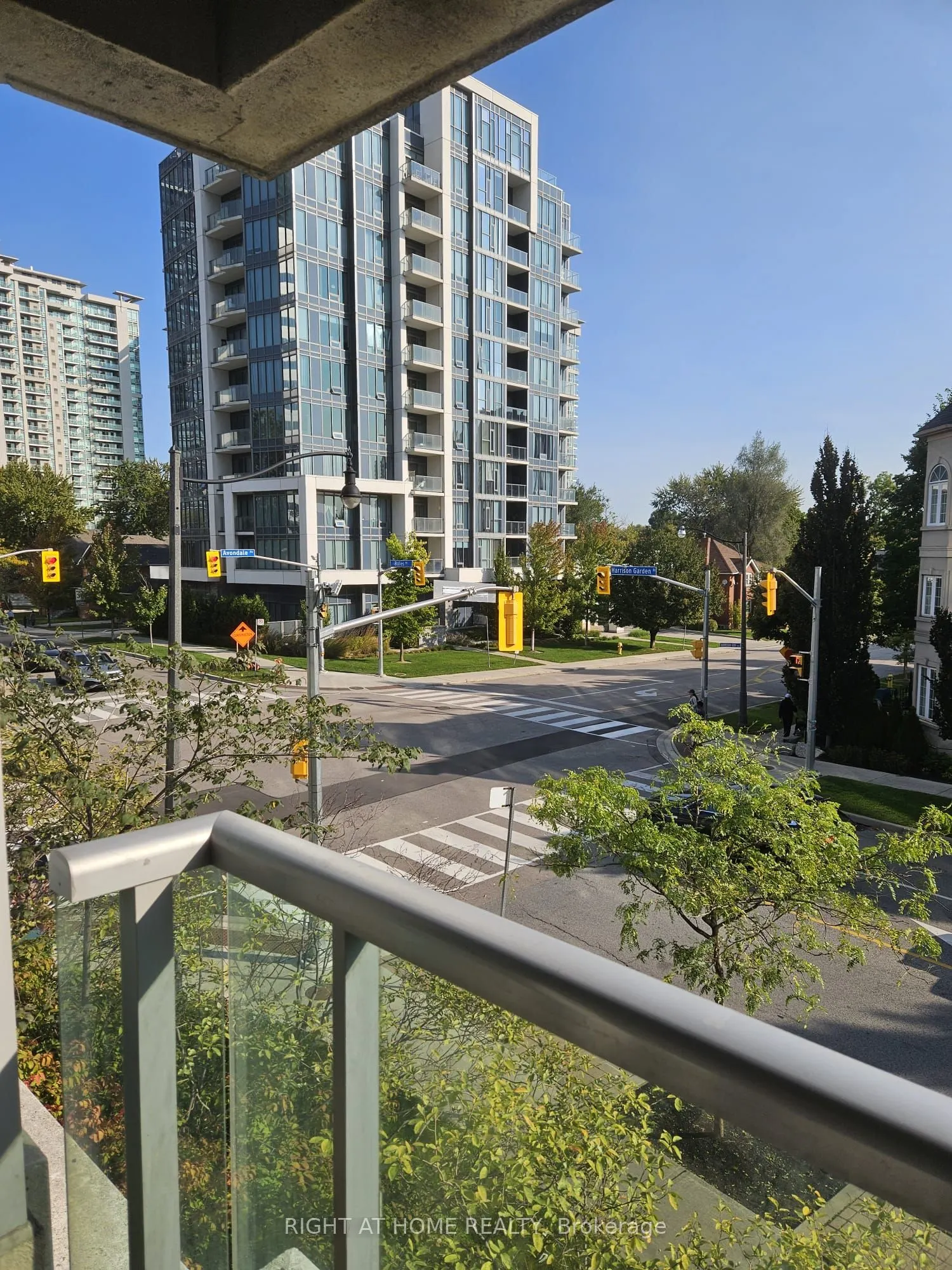 19 Avondale Avenue, #210