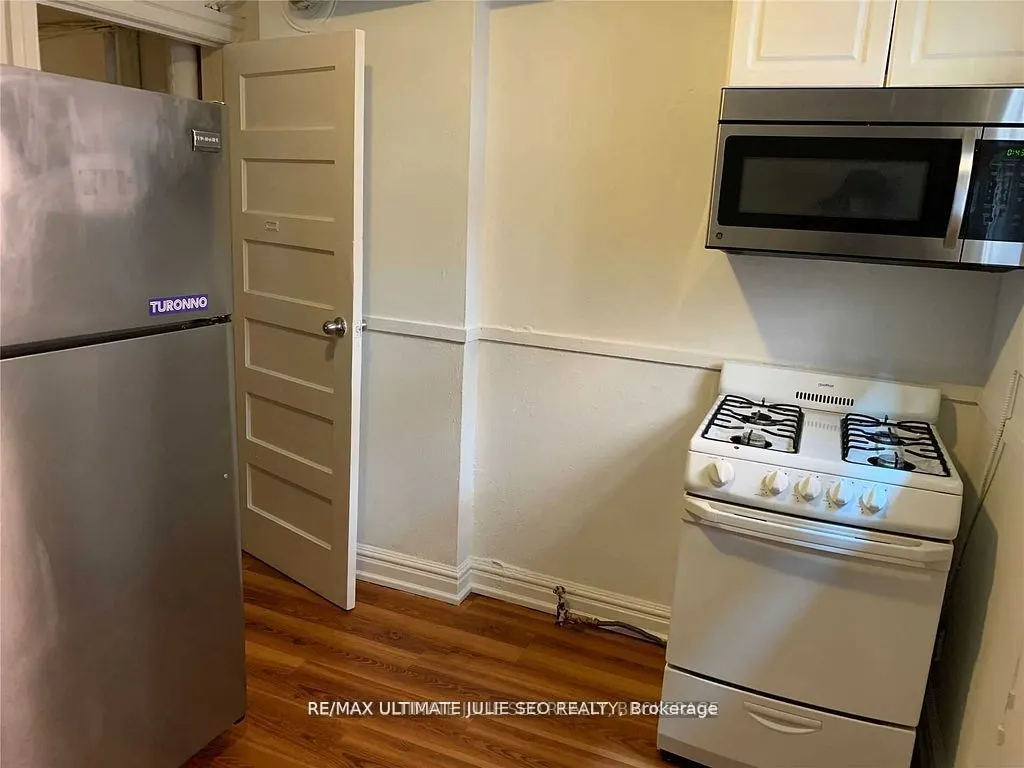 406A Bloor Street W, #D