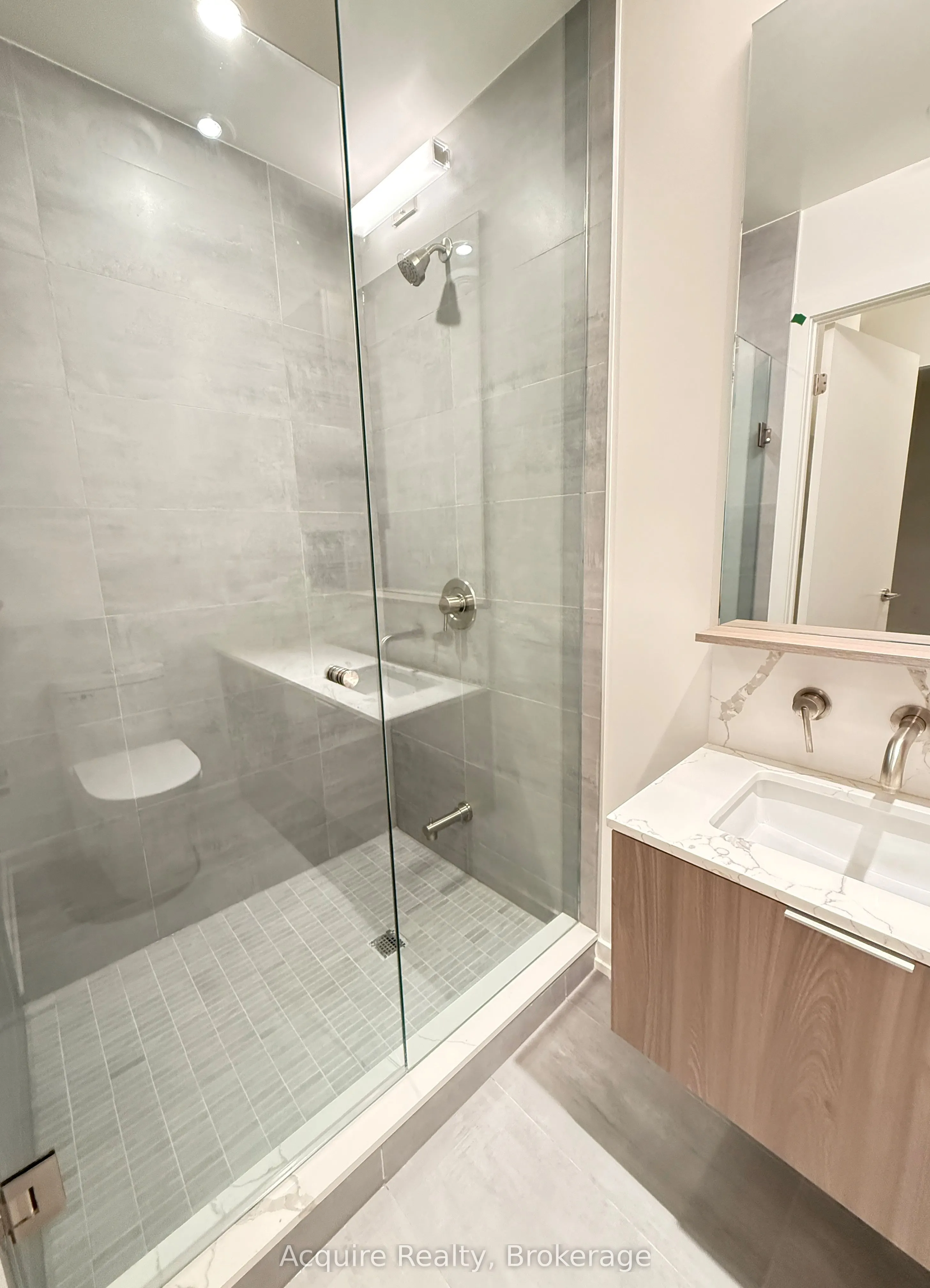 110 Broadway Avenue, #704