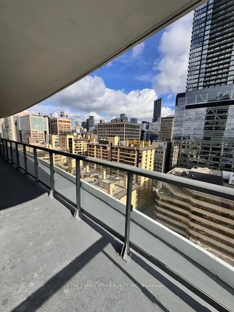 280 Dundas Street W, #1605