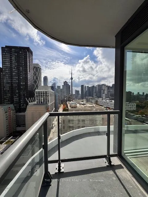 280 Dundas Street W, #1605