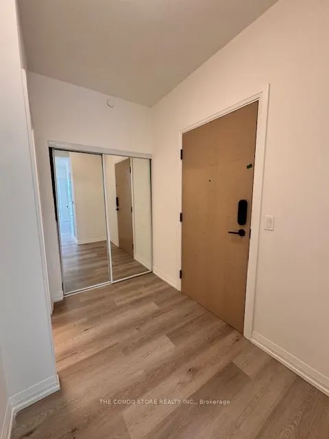 280 Dundas Street W, #1605